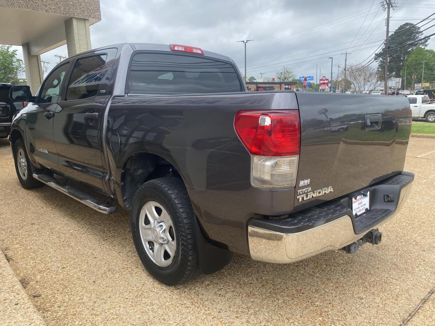 2012 GRAY TOYOTA TUNDRA SR5 (5TFEY5F17CX) , located at 922 W. Beacon St., Philadelphia, MS, 39350, (601) 650-3675, 32.770447, -89.127151 - Photo#3
