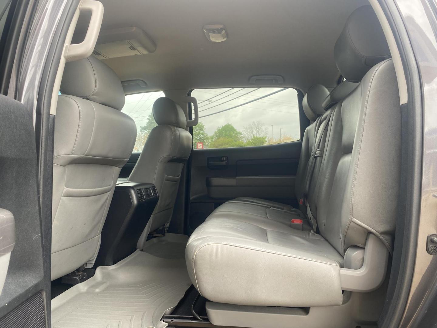 2012 GRAY TOYOTA TUNDRA SR5 (5TFEY5F17CX) , located at 922 W. Beacon St., Philadelphia, MS, 39350, (601) 650-3675, 32.770447, -89.127151 - Photo#10
