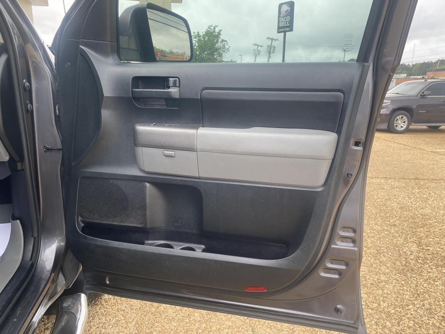 2012 GRAY TOYOTA TUNDRA SR5 (5TFEY5F17CX) , located at 922 W. Beacon St., Philadelphia, MS, 39350, (601) 650-3675, 32.770447, -89.127151 - Photo#15