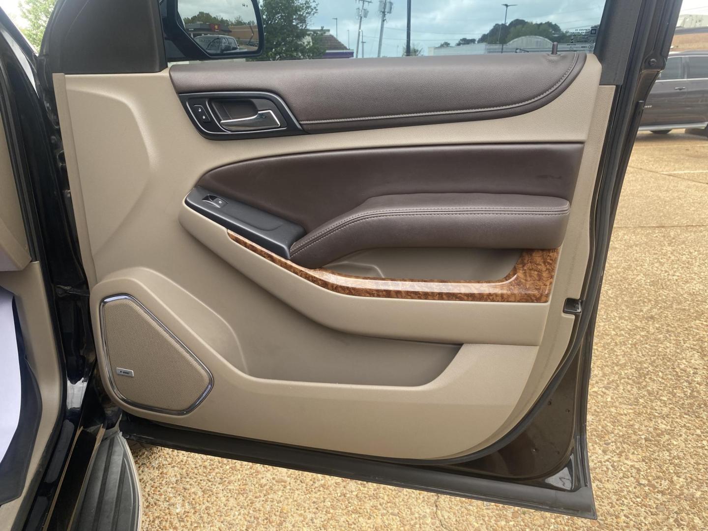 2015 BLACK CHEVROLET SUBURBAN LTZ (1GNSKKKC8FR) , located at 922 W. Beacon St., Philadelphia, MS, 39350, (601) 650-3675, 32.770447, -89.127151 - Photo#11