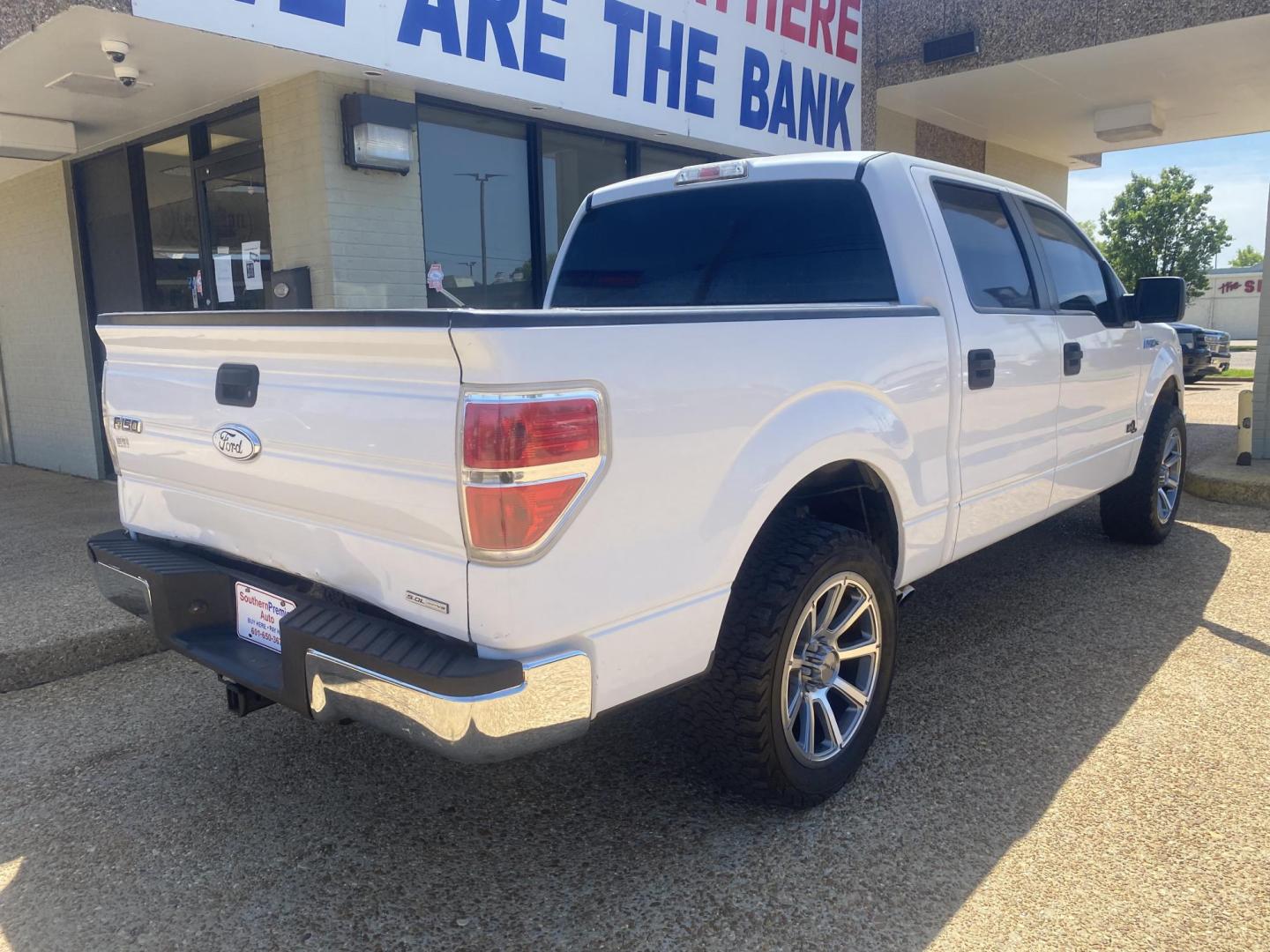 2014 WHITE FORD F-150 STX (1FTFW1CF8EF) , located at 922 W. Beacon St., Philadelphia, MS, 39350, (601) 650-3675, 32.770447, -89.127151 - Photo#5