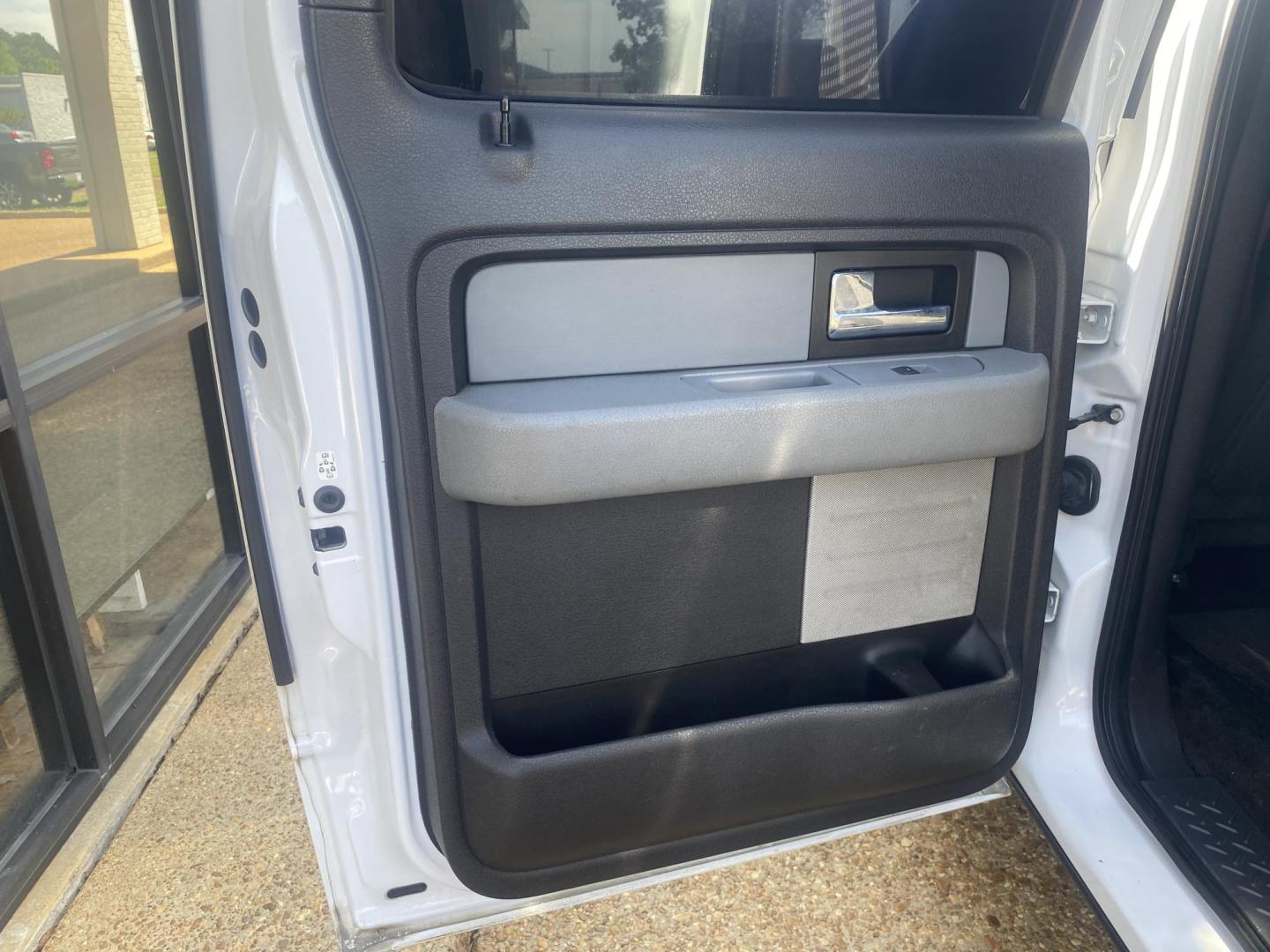 2014 WHITE FORD F-150 STX (1FTFW1CF8EF) , located at 922 W. Beacon St., Philadelphia, MS, 39350, (601) 650-3675, 32.770447, -89.127151 - Photo#12