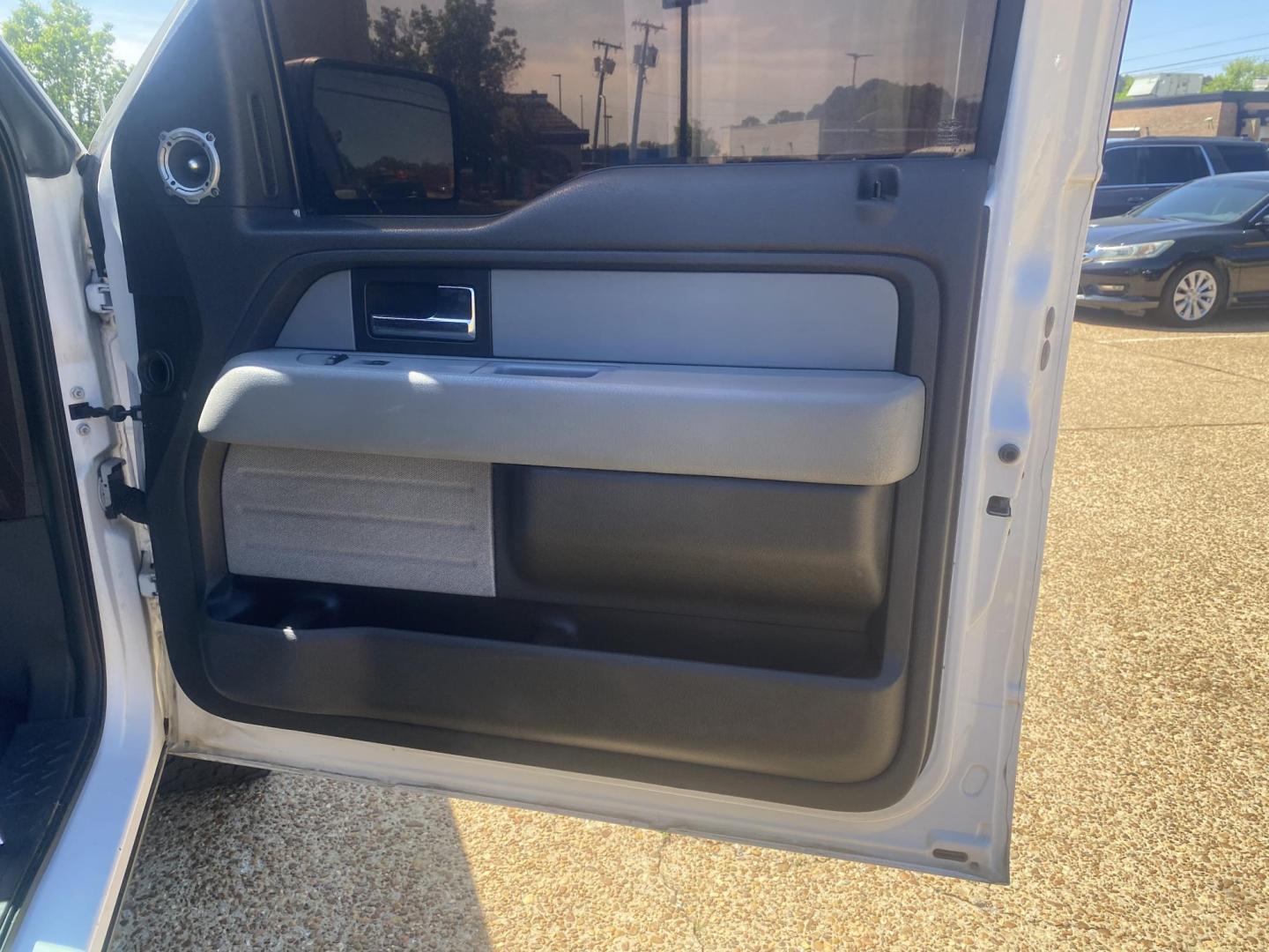 2014 WHITE FORD F-150 STX (1FTFW1CF8EF) , located at 922 W. Beacon St., Philadelphia, MS, 39350, (601) 650-3675, 32.770447, -89.127151 - Photo#11