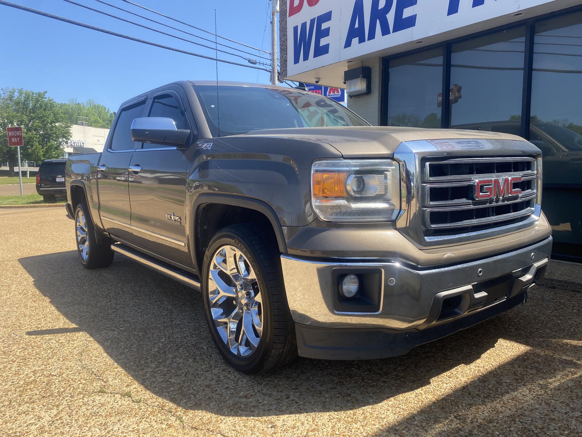 photo of 2015 GMC SIERRA SLT 