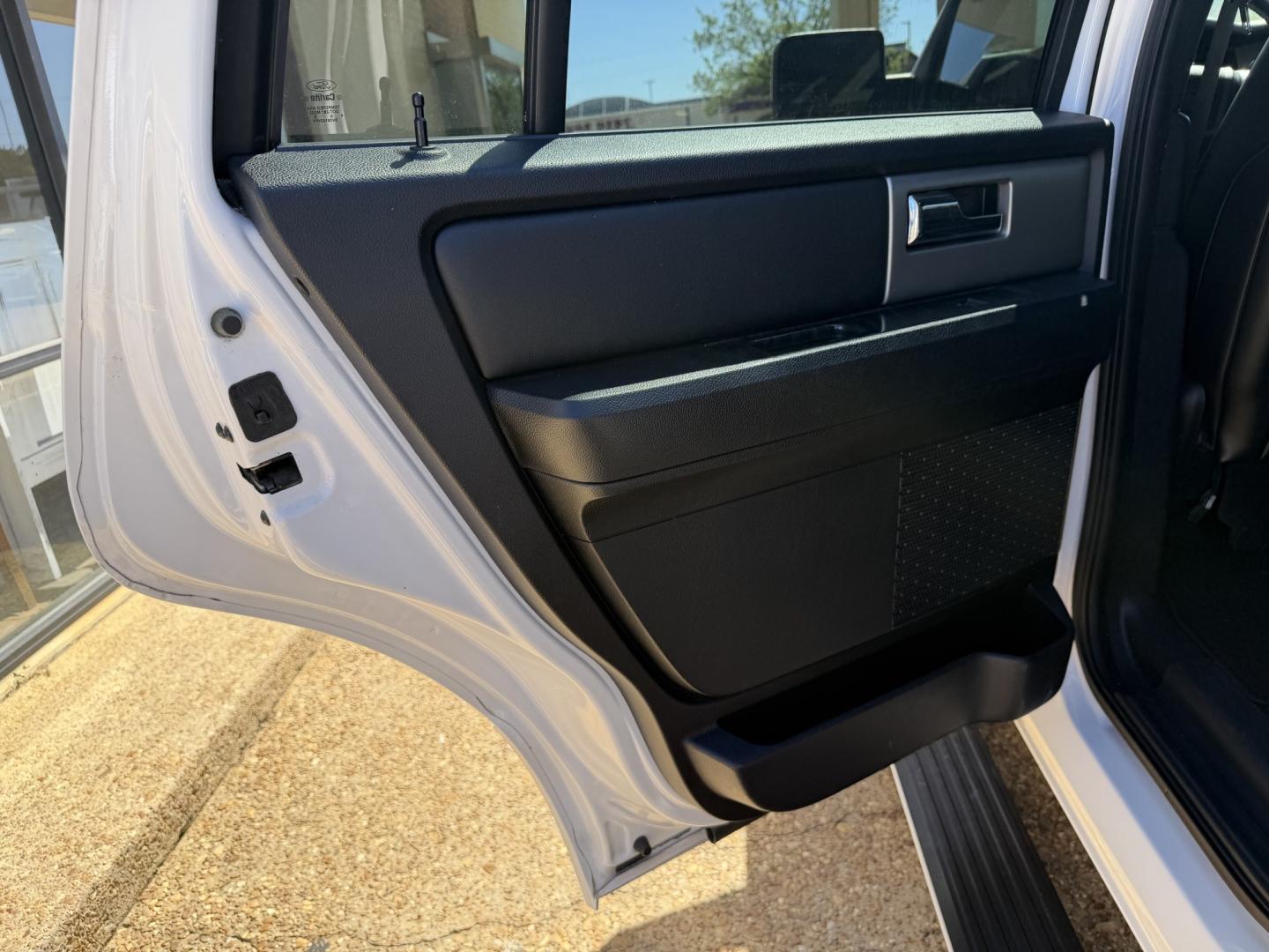 2015 WHITE FORD EXPEDITION LIMITED (1FMJU1KT6FE) , located at 922 W. Beacon St., Philadelphia, MS, 39350, (601) 650-3675, 32.770447, -89.127151 - Photo#12