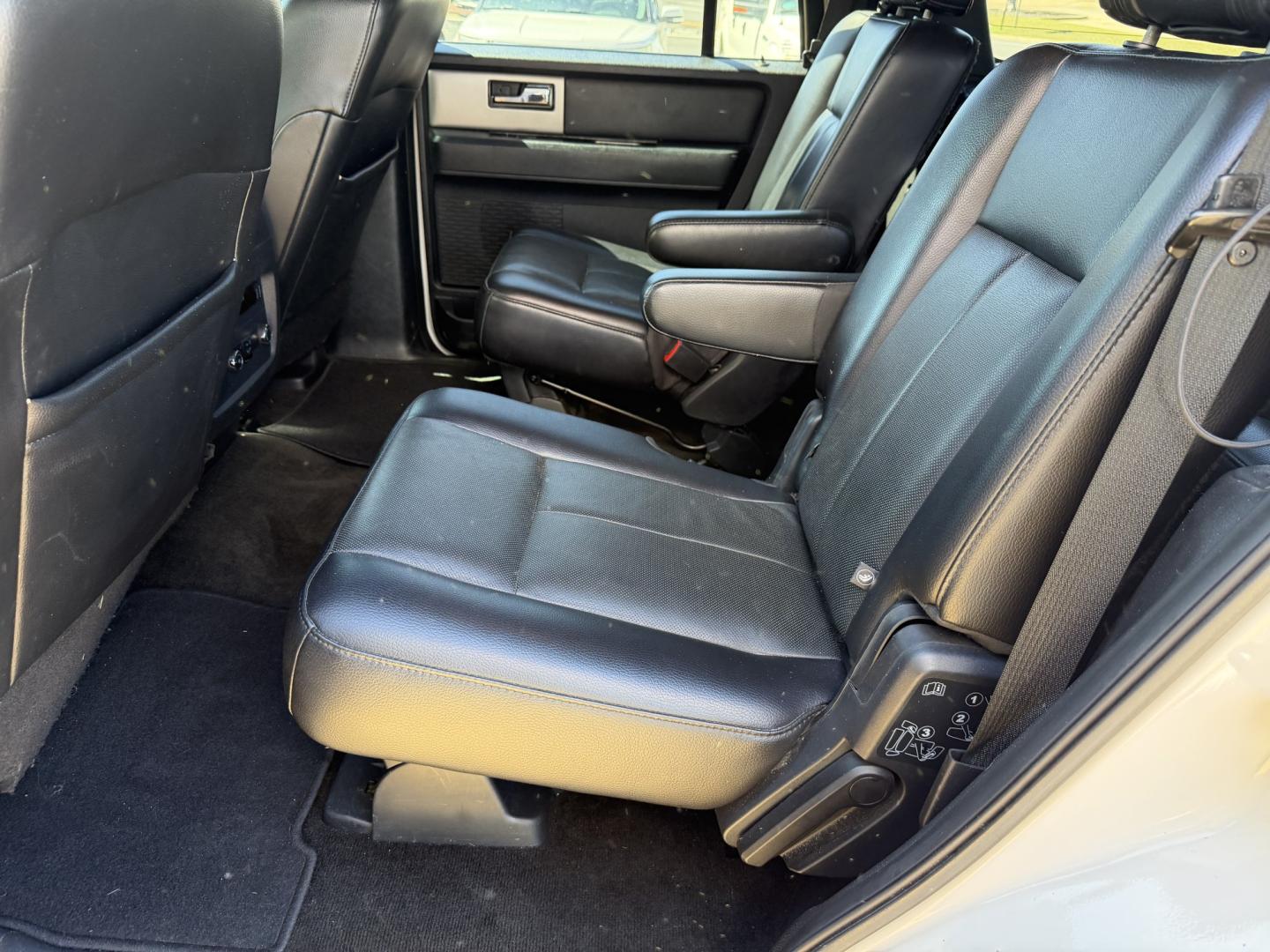 2015 WHITE FORD EXPEDITION LIMITED (1FMJU1KT6FE) , located at 922 W. Beacon St., Philadelphia, MS, 39350, (601) 650-3675, 32.770447, -89.127151 - Photo#13