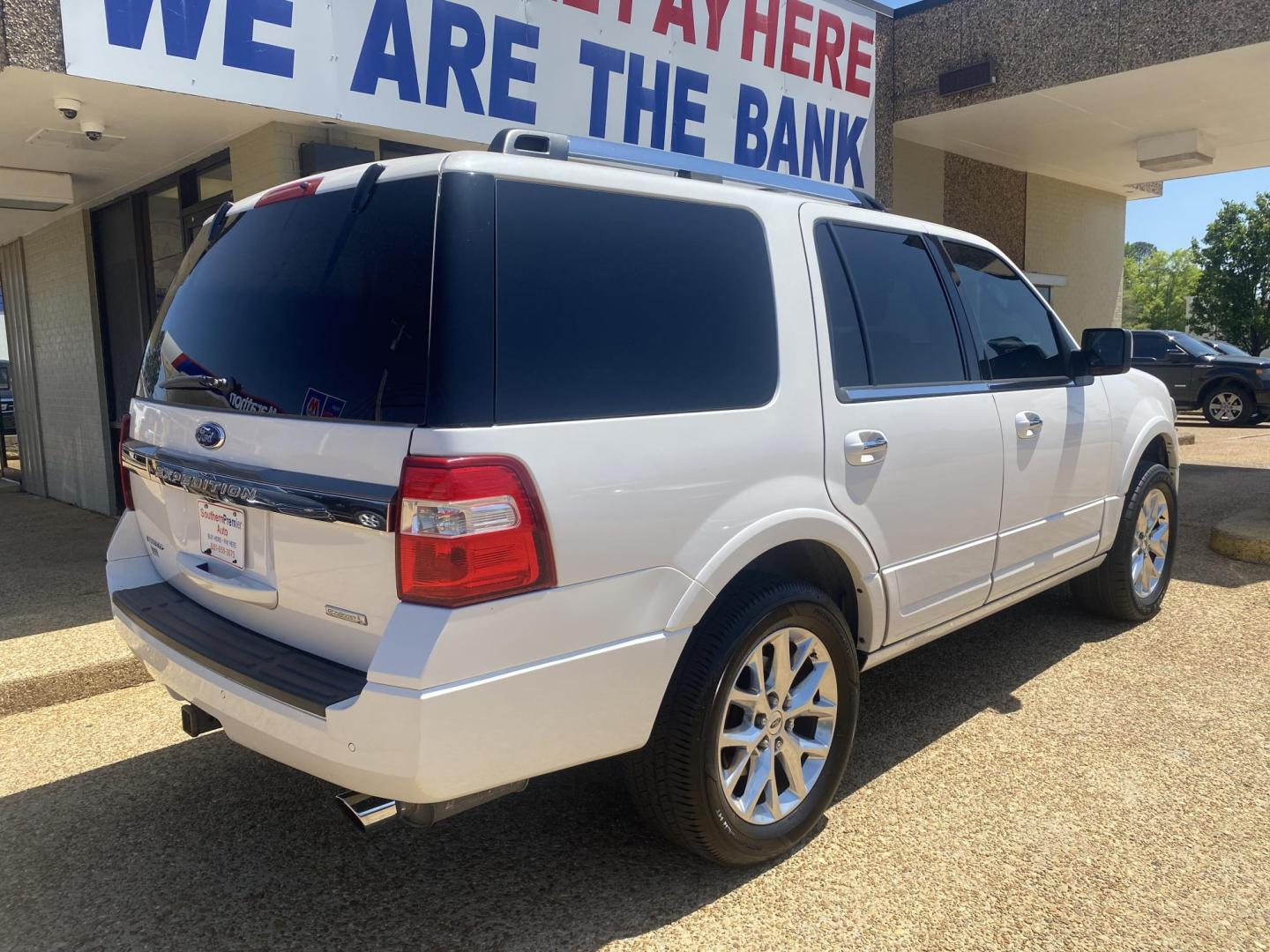 2015 WHITE FORD EXPEDITION LIMITED (1FMJU1KT6FE) , located at 922 W. Beacon St., Philadelphia, MS, 39350, (601) 650-3675, 32.770447, -89.127151 - Photo#5