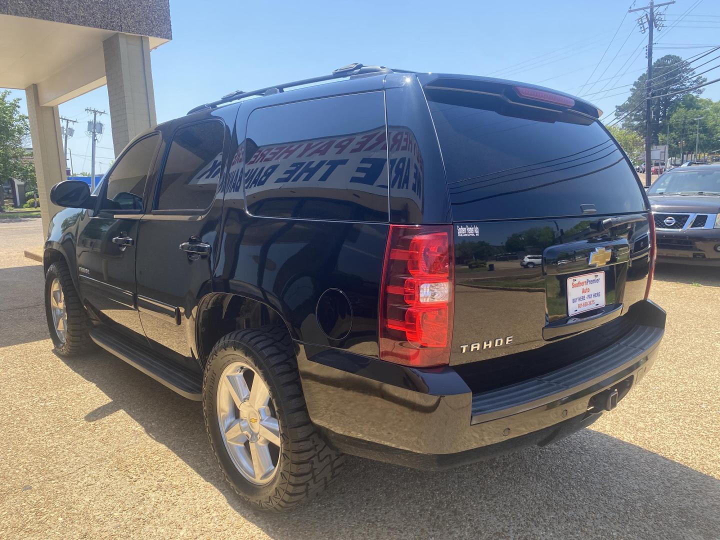 2013 BLACK CHEVROLET TAHOE LT (1GNSCBE0XDR) , located at 922 W. Beacon St., Philadelphia, MS, 39350, (601) 650-3675, 32.770447, -89.127151 - Photo#3