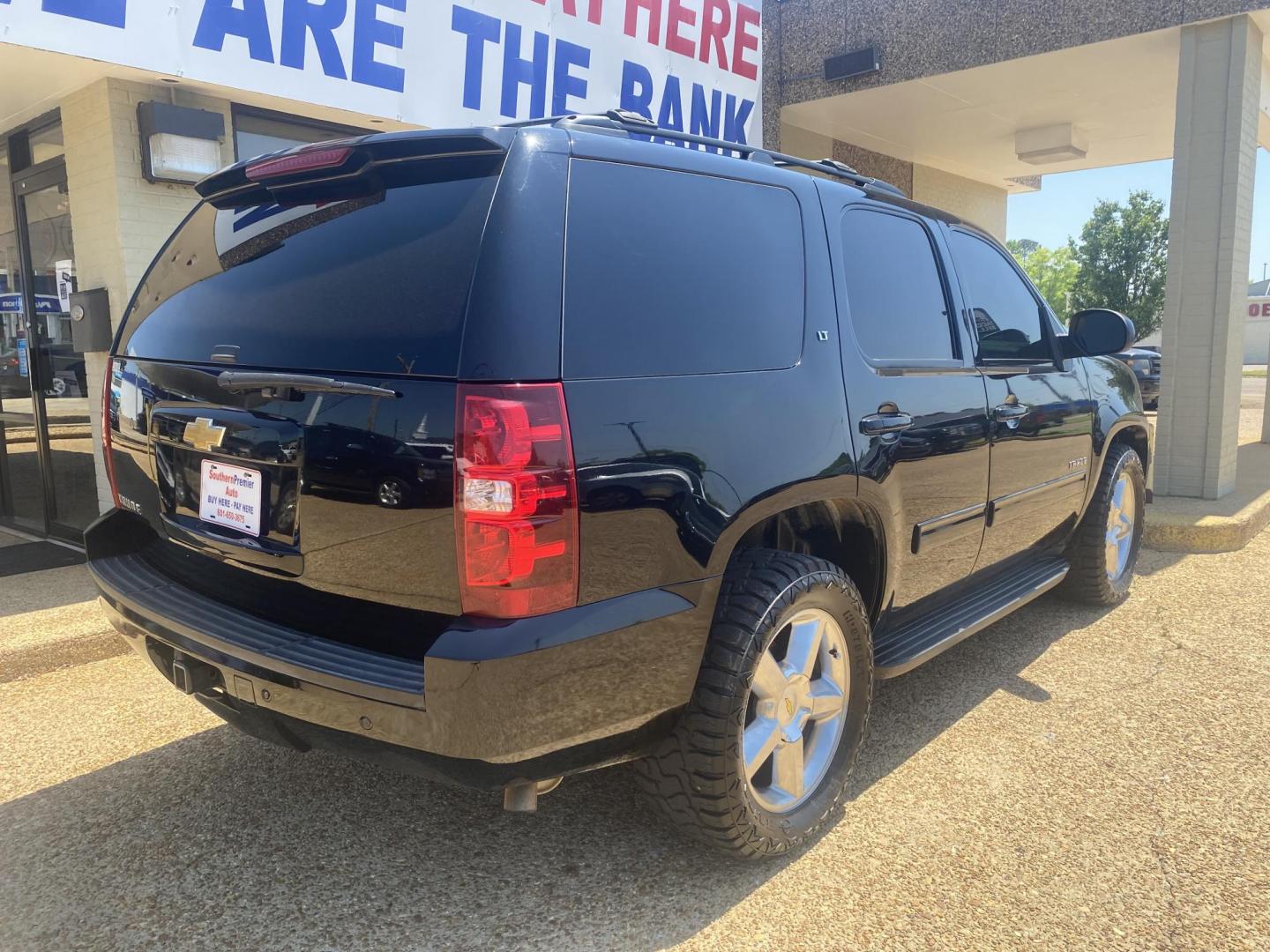 2013 BLACK CHEVROLET TAHOE LT (1GNSCBE0XDR) , located at 922 W. Beacon St., Philadelphia, MS, 39350, (601) 650-3675, 32.770447, -89.127151 - Photo#5