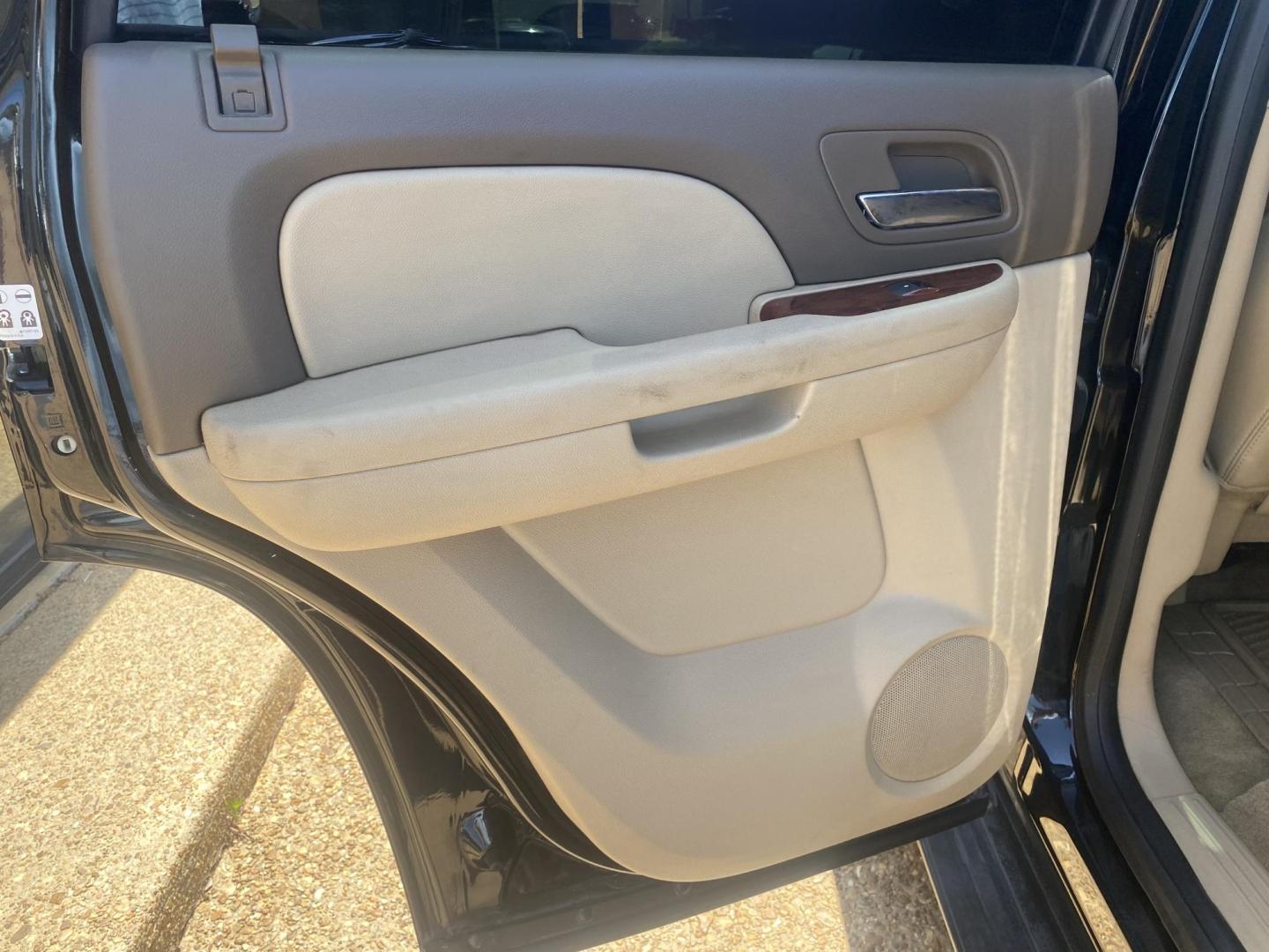 2013 BLACK CHEVROLET TAHOE LT (1GNSCBE0XDR) , located at 922 W. Beacon St., Philadelphia, MS, 39350, (601) 650-3675, 32.770447, -89.127151 - Photo#12