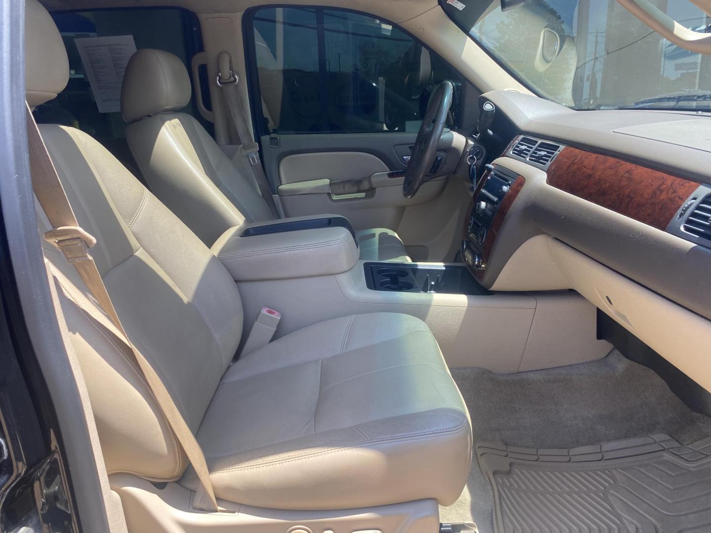 2013 BLACK CHEVROLET TAHOE LT (1GNSCBE0XDR) , located at 922 W. Beacon St., Philadelphia, MS, 39350, (601) 650-3675, 32.770447, -89.127151 - Photo#10