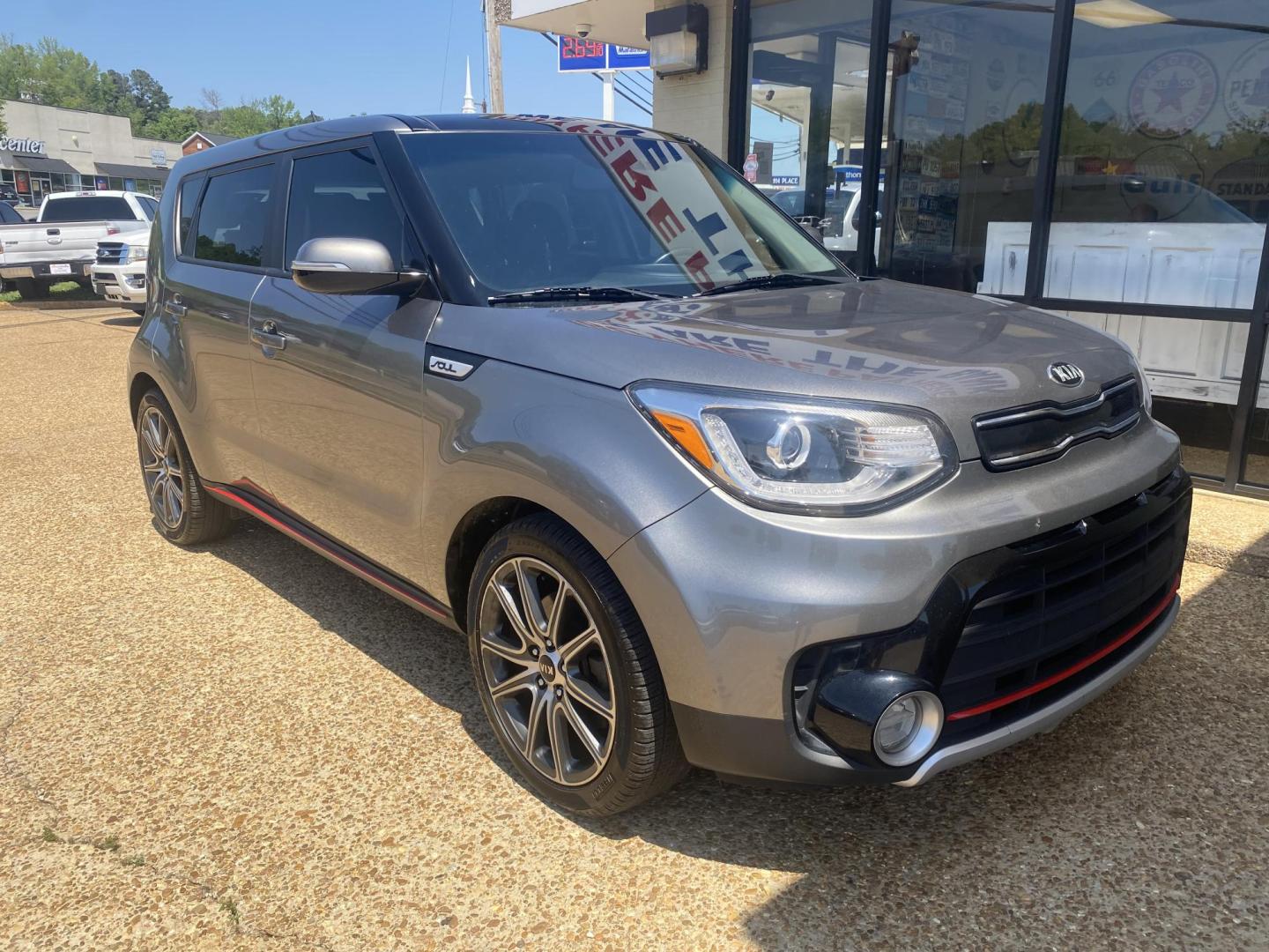 2019 GRAY KIA SOUL ! (EXCLAIM) (KNDJX3AA1K7) , located at 922 W. Beacon St., Philadelphia, MS, 39350, (601) 650-3675, 32.770447, -89.127151 - Photo#0