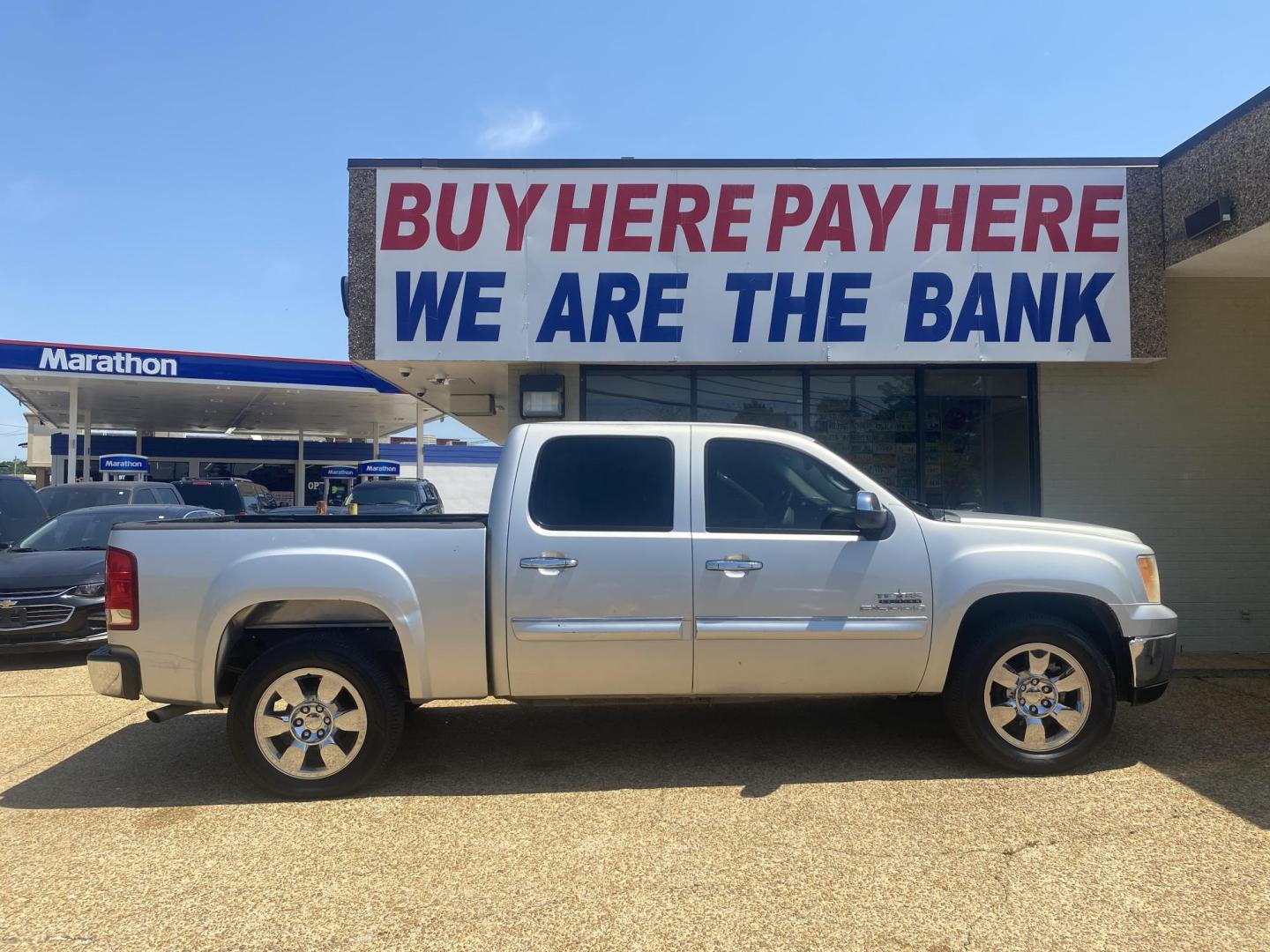 2010 SILVER GMC SIERRA SLE (3GTRCVE02AG) , located at 922 W. Beacon St., Philadelphia, MS, 39350, (601) 650-3675, 32.770447, -89.127151 - Photo#6