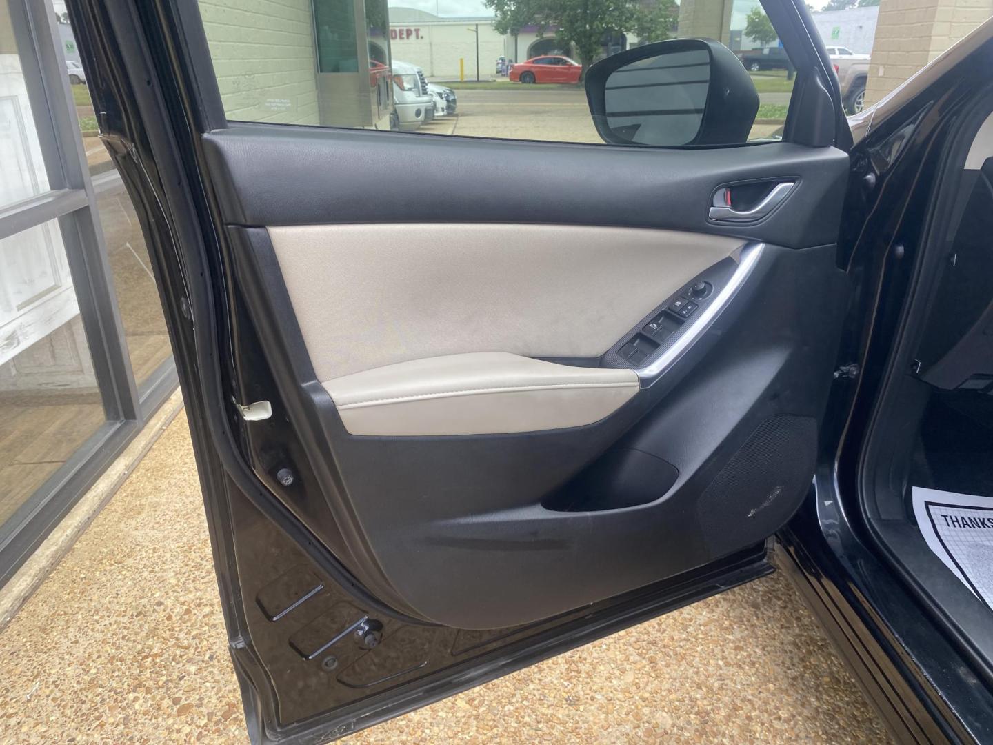 2014 BLACK MAZDA CX-5 SPORT (JM3KE2BE6E0) , located at 922 W. Beacon St., Philadelphia, MS, 39350, (601) 650-3675, 32.770447, -89.127151 - Photo#8