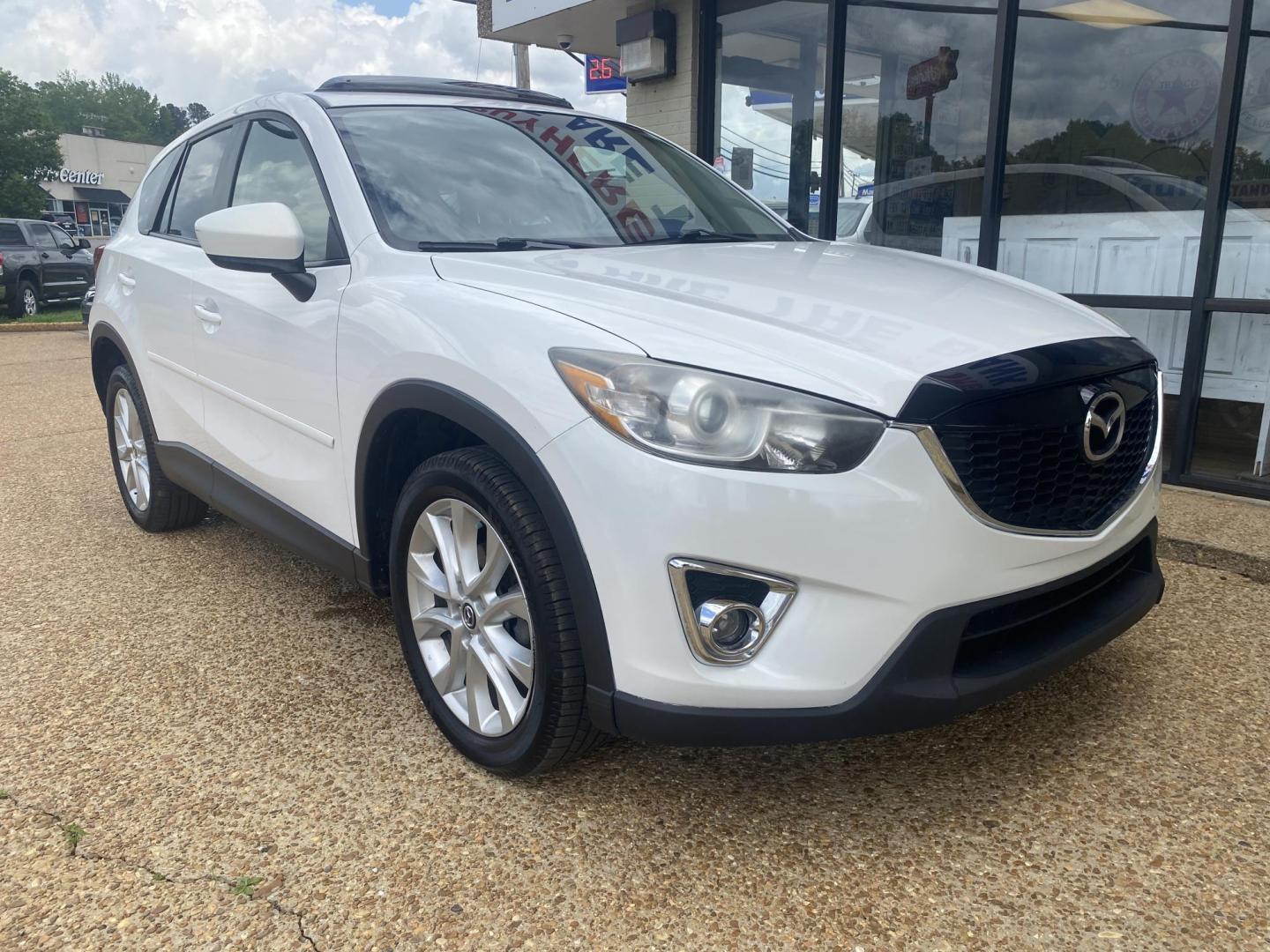 2014 WHITE MAZDA CX-5 GRAND TOURING (JM3KE2DY6E0) , located at 922 W. Beacon St., Philadelphia, MS, 39350, (601) 650-3675, 32.770447, -89.127151 - Photo#0
