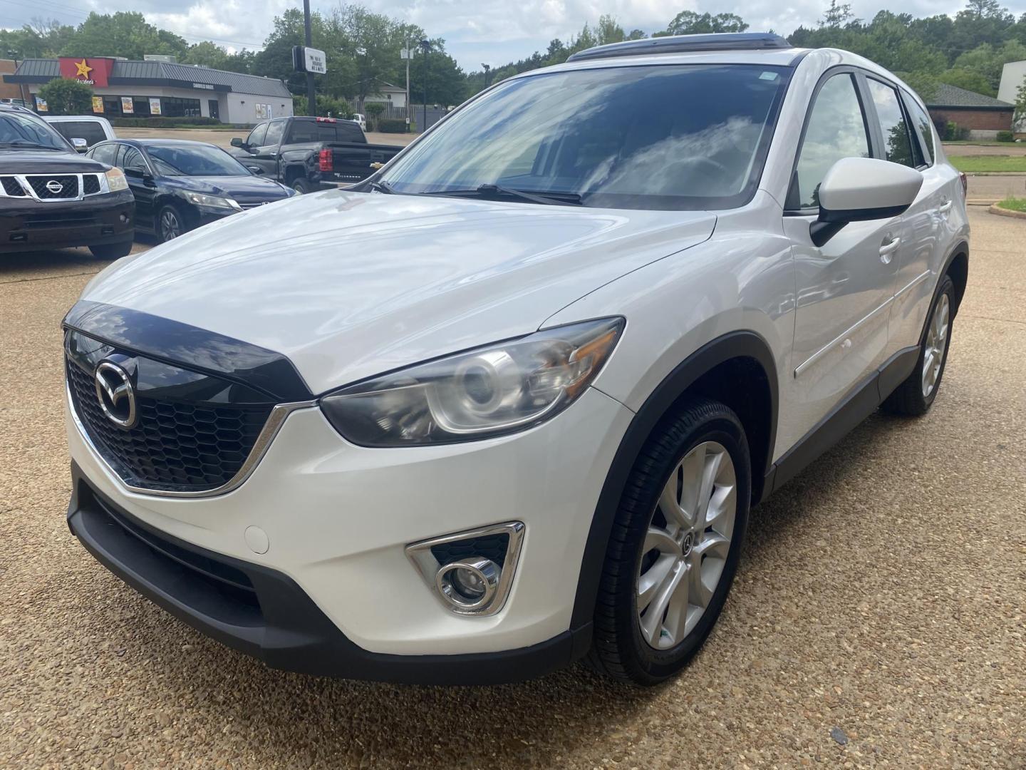 2014 WHITE MAZDA CX-5 GRAND TOURING (JM3KE2DY6E0) , located at 922 W. Beacon St., Philadelphia, MS, 39350, (601) 650-3675, 32.770447, -89.127151 - Photo#2
