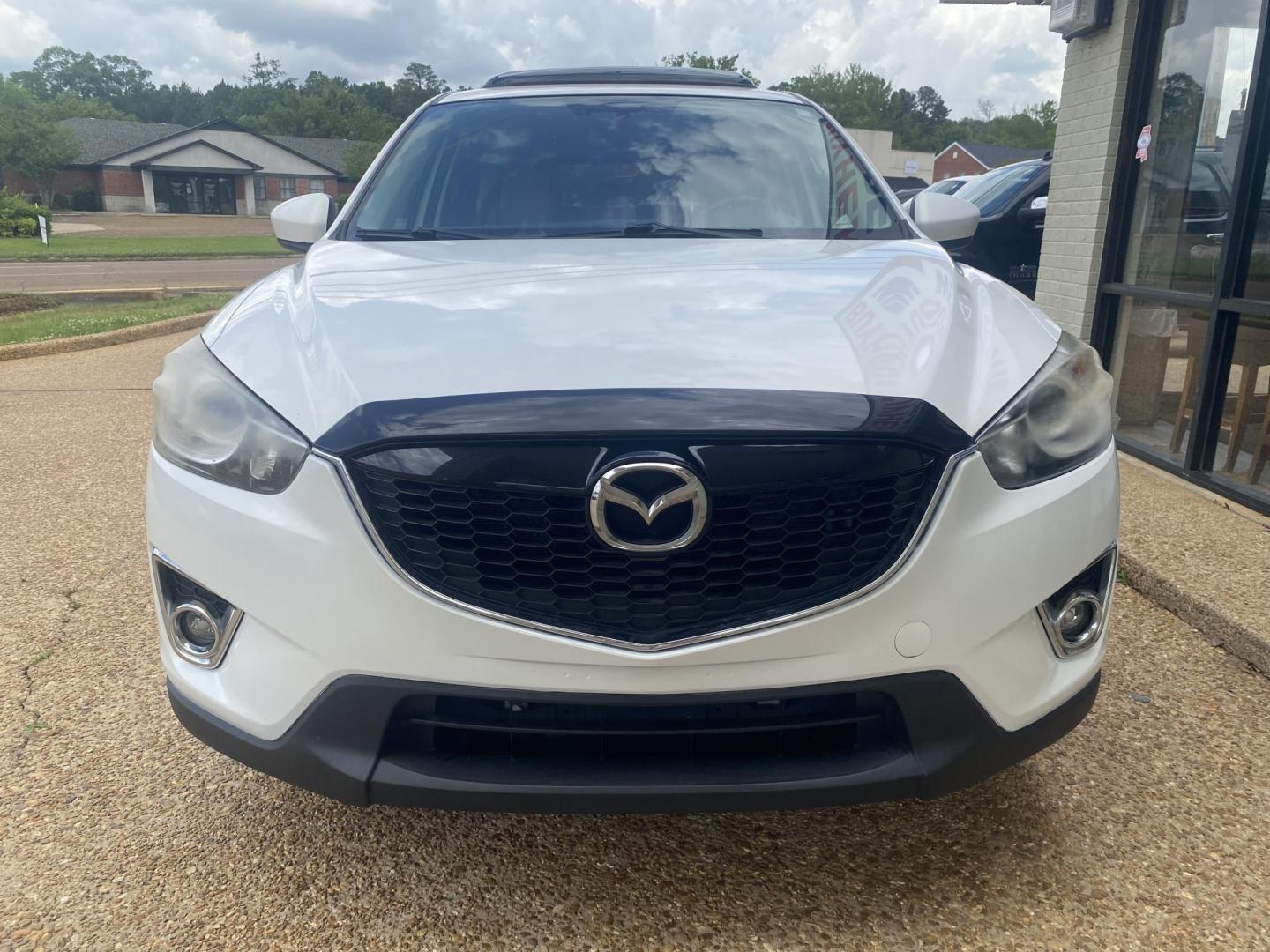 2014 WHITE MAZDA CX-5 GRAND TOURING (JM3KE2DY6E0) , located at 922 W. Beacon St., Philadelphia, MS, 39350, (601) 650-3675, 32.770447, -89.127151 - Photo#1