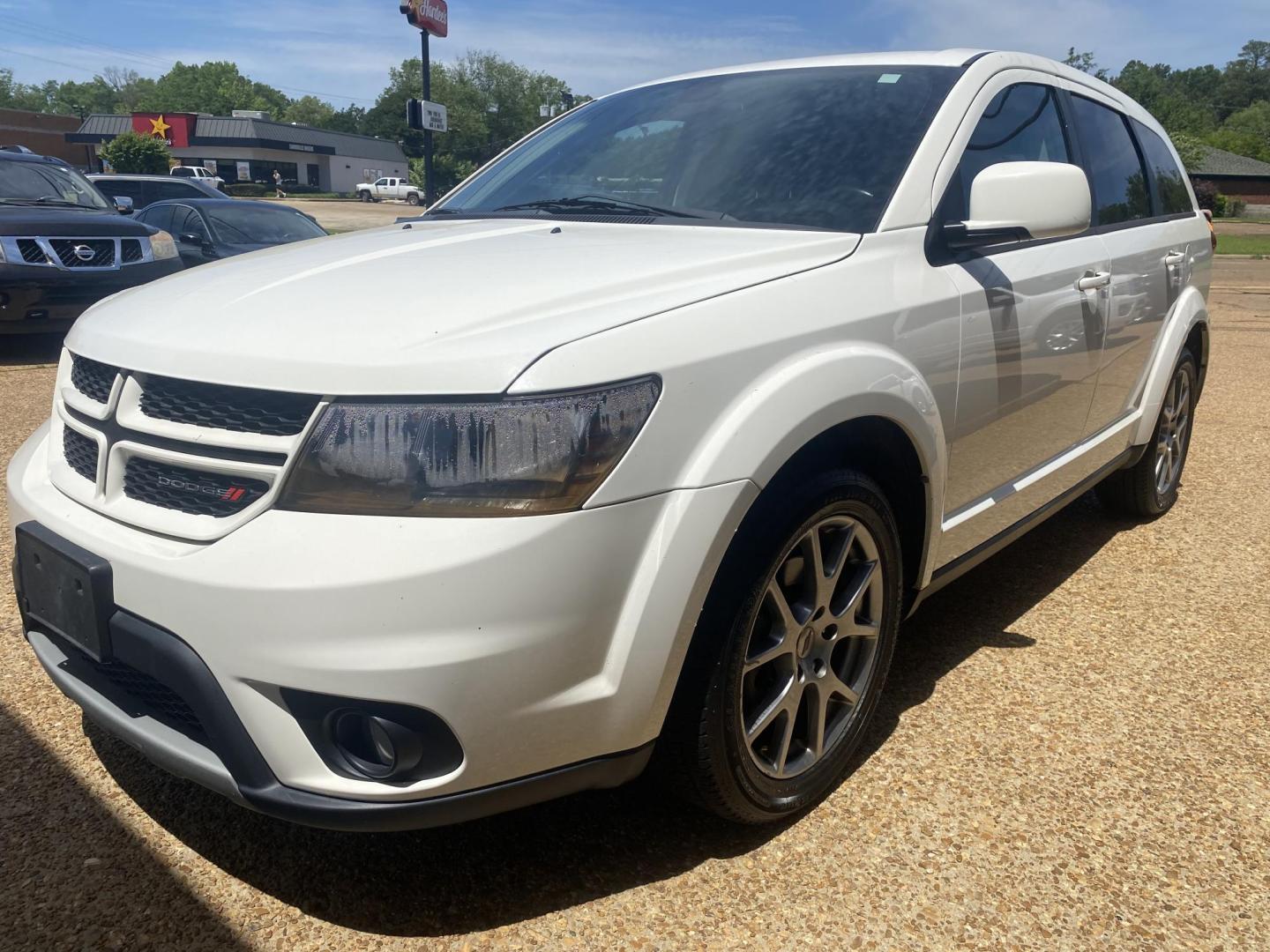 2018 WHITE DODGE JOURNEY GT (3C4PDCEGXJT) , located at 922 W. Beacon St., Philadelphia, MS, 39350, (601) 650-3675, 32.770447, -89.127151 - Photo#2