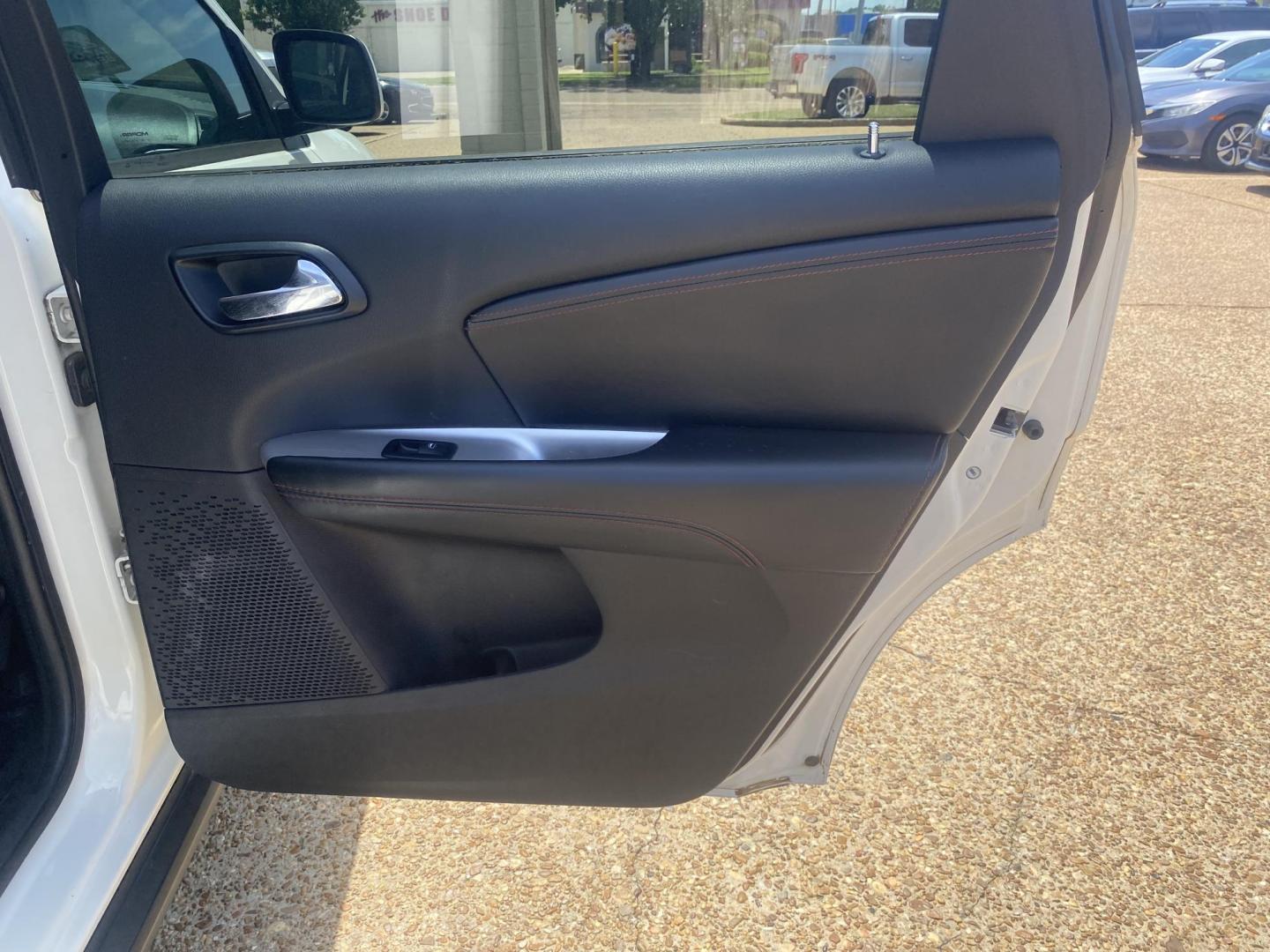 2018 WHITE DODGE JOURNEY GT (3C4PDCEGXJT) , located at 922 W. Beacon St., Philadelphia, MS, 39350, (601) 650-3675, 32.770447, -89.127151 - Photo#15