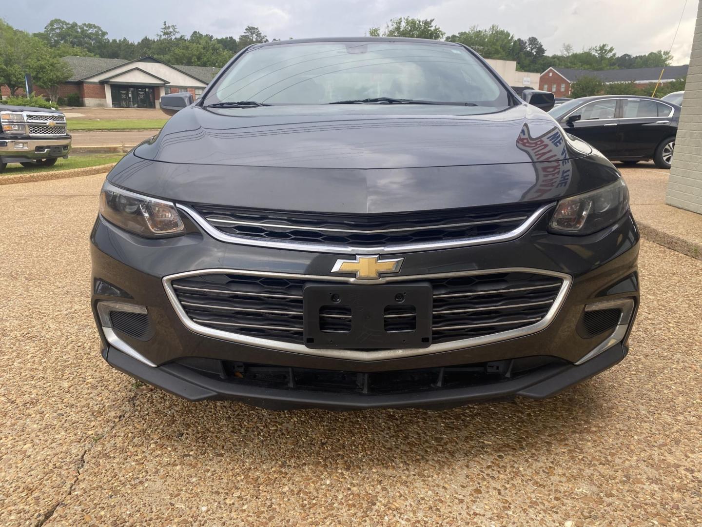 2018 GRAY CHEVROLET MALIBU LT (2FL) (1G1ZD5ST7JF) , located at 922 W. Beacon St., Philadelphia, MS, 39350, (601) 650-3675, 32.770447, -89.127151 - Photo#1