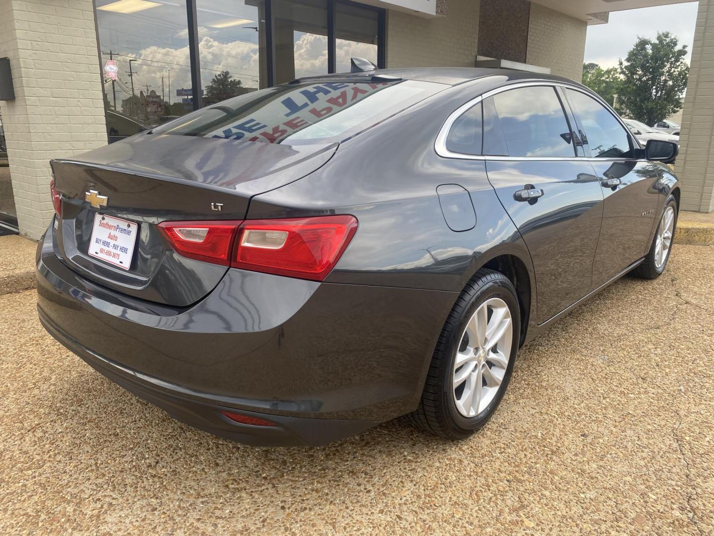 2018 GRAY CHEVROLET MALIBU LT (2FL) (1G1ZD5ST7JF) , located at 922 W. Beacon St., Philadelphia, MS, 39350, (601) 650-3675, 32.770447, -89.127151 - Photo#5