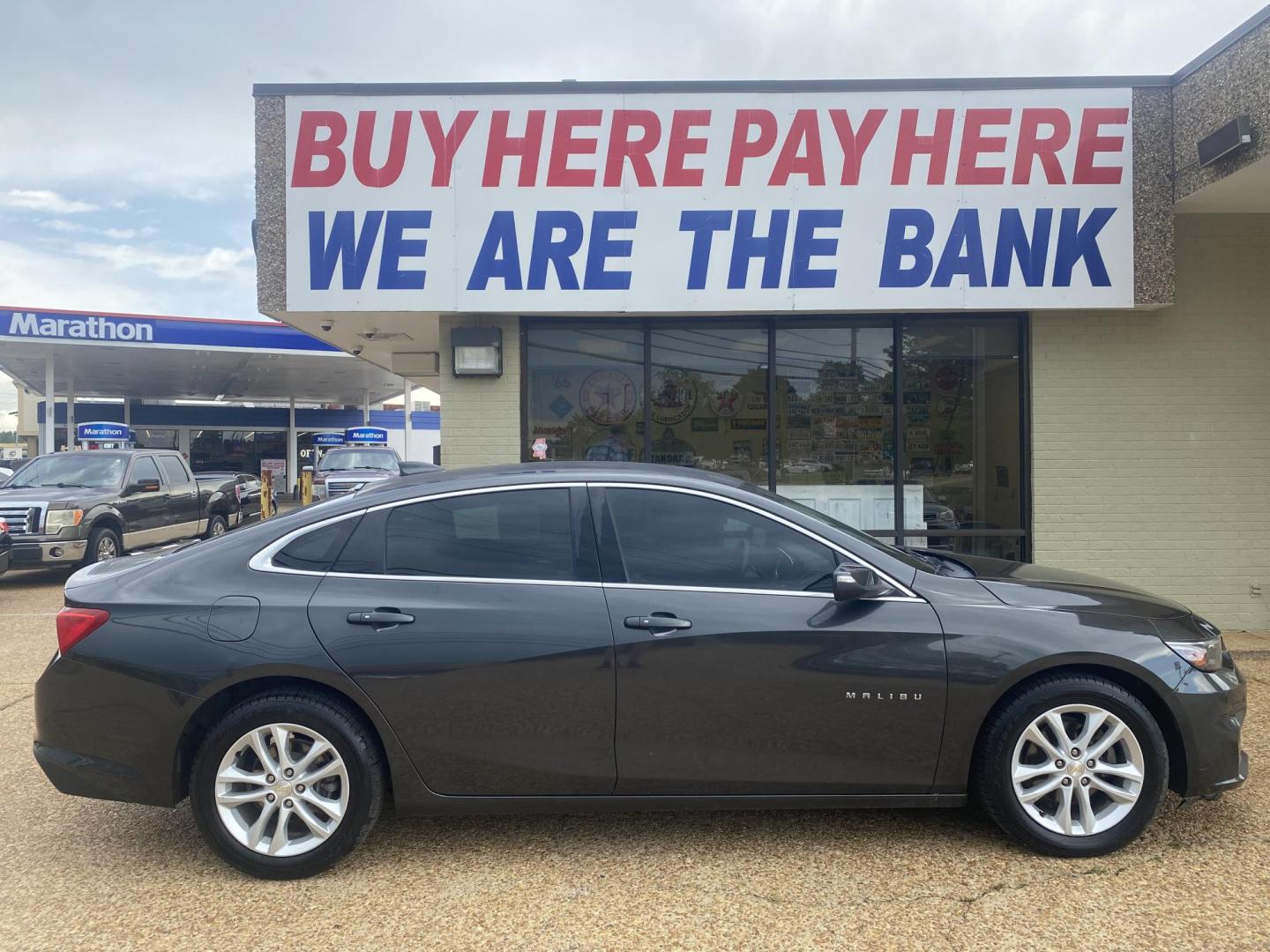 2018 GRAY CHEVROLET MALIBU LT (2FL) (1G1ZD5ST7JF) , located at 922 W. Beacon St., Philadelphia, MS, 39350, (601) 650-3675, 32.770447, -89.127151 - Photo#6