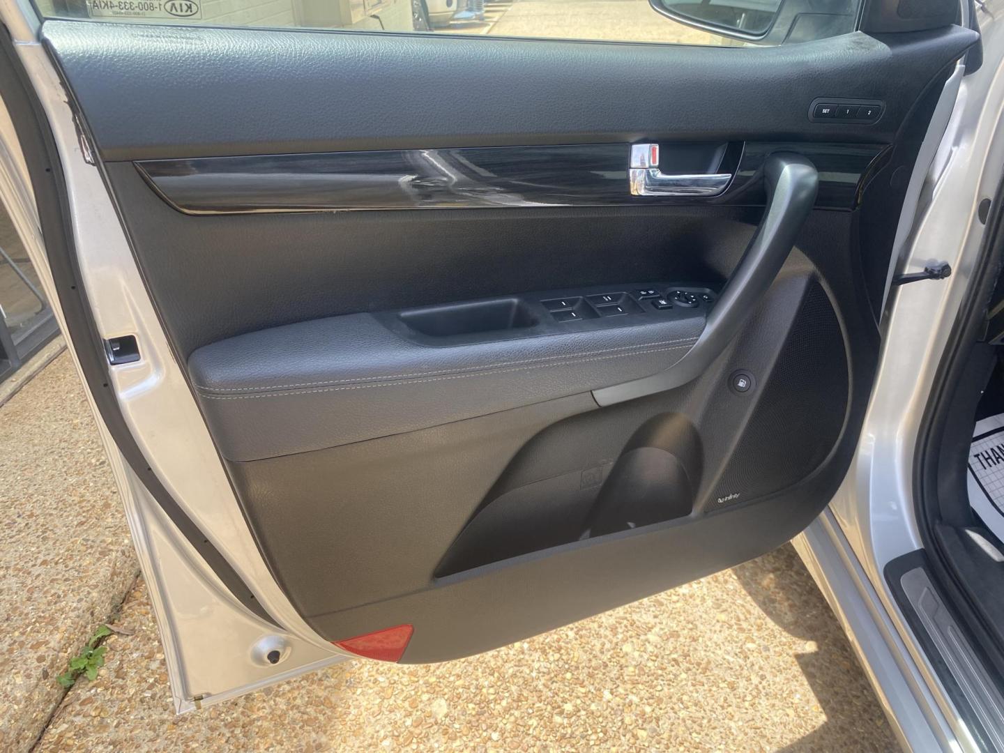 2013 SILVER KIA SORENTO SX (5XYKW4A23DG) , located at 922 W. Beacon St., Philadelphia, MS, 39350, (601) 650-3675, 32.770447, -89.127151 - Photo#8