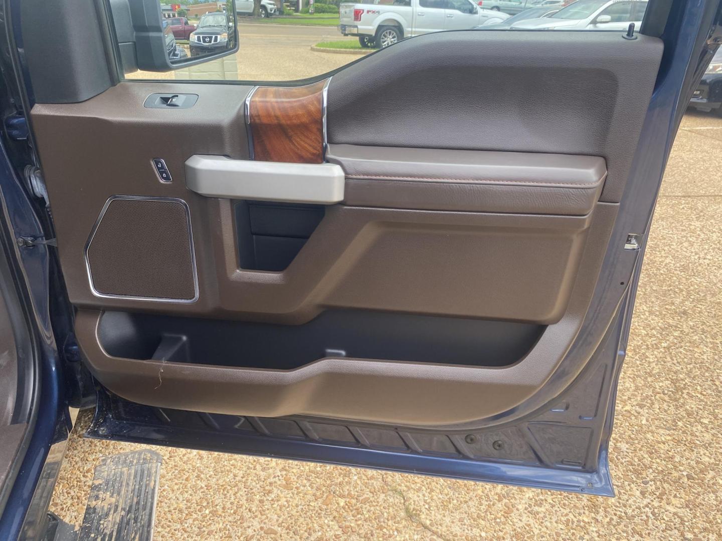2016 BLUE FORD F-150 KING RANCH (1FTEW1EG2GF) , located at 922 W. Beacon St., Philadelphia, MS, 39350, (601) 650-3675, 32.770447, -89.127151 - Photo#11