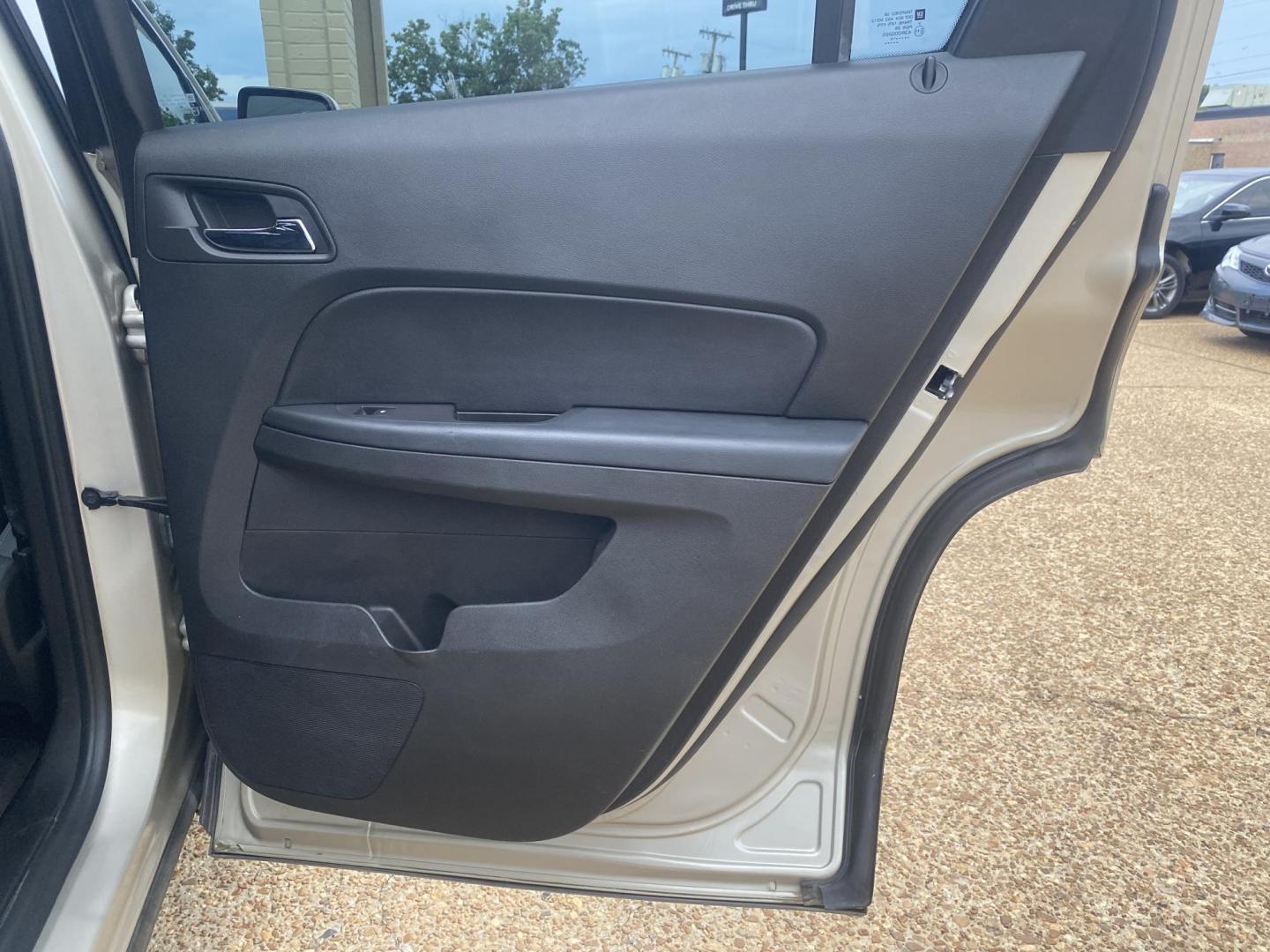 2015 TAN GMC TERRAIN SLT1 (2GKALSEK5F6) , located at 922 W. Beacon St., Philadelphia, MS, 39350, (601) 650-3675, 32.770447, -89.127151 - Photo#15