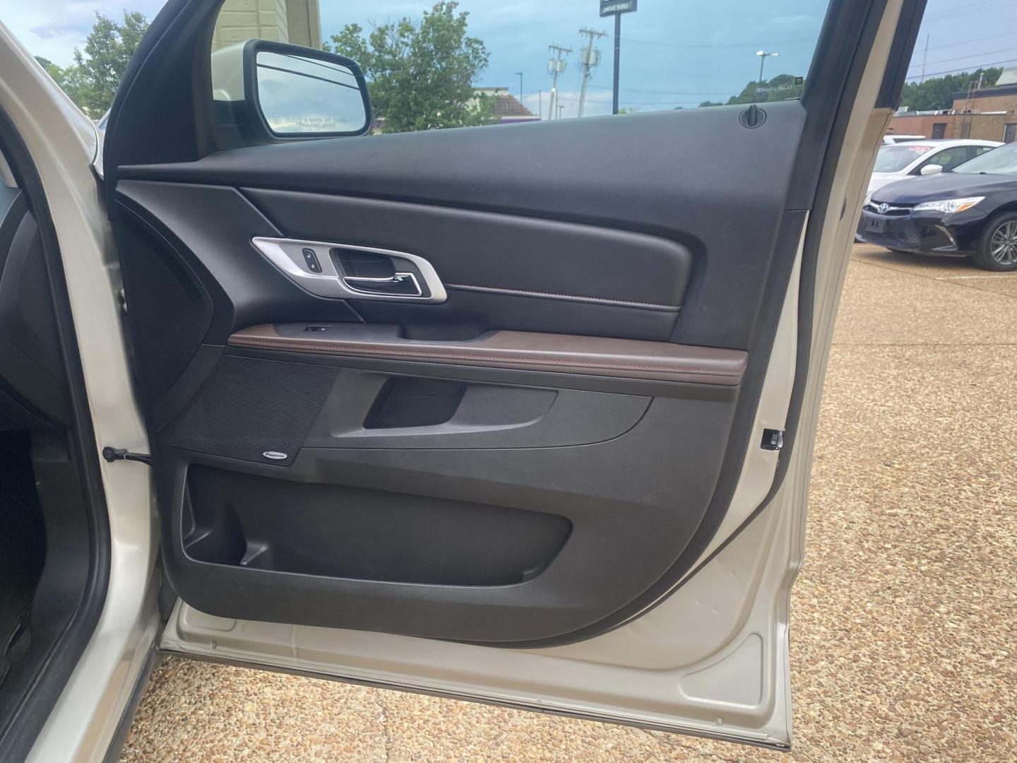 2015 TAN GMC TERRAIN SLT1 (2GKALSEK5F6) , located at 922 W. Beacon St., Philadelphia, MS, 39350, (601) 650-3675, 32.770447, -89.127151 - Photo#11