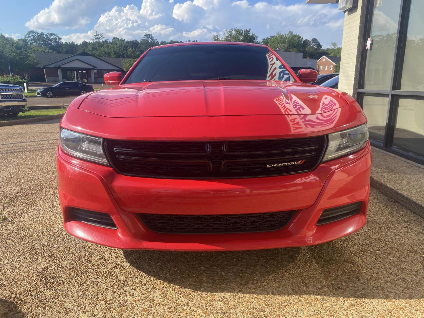 2018 RED DODGE CHARGER SXT (2C3CDXBG1JH) , located at 922 W. Beacon St., Philadelphia, MS, 39350, (601) 650-3675, 32.770447, -89.127151 - Photo#1