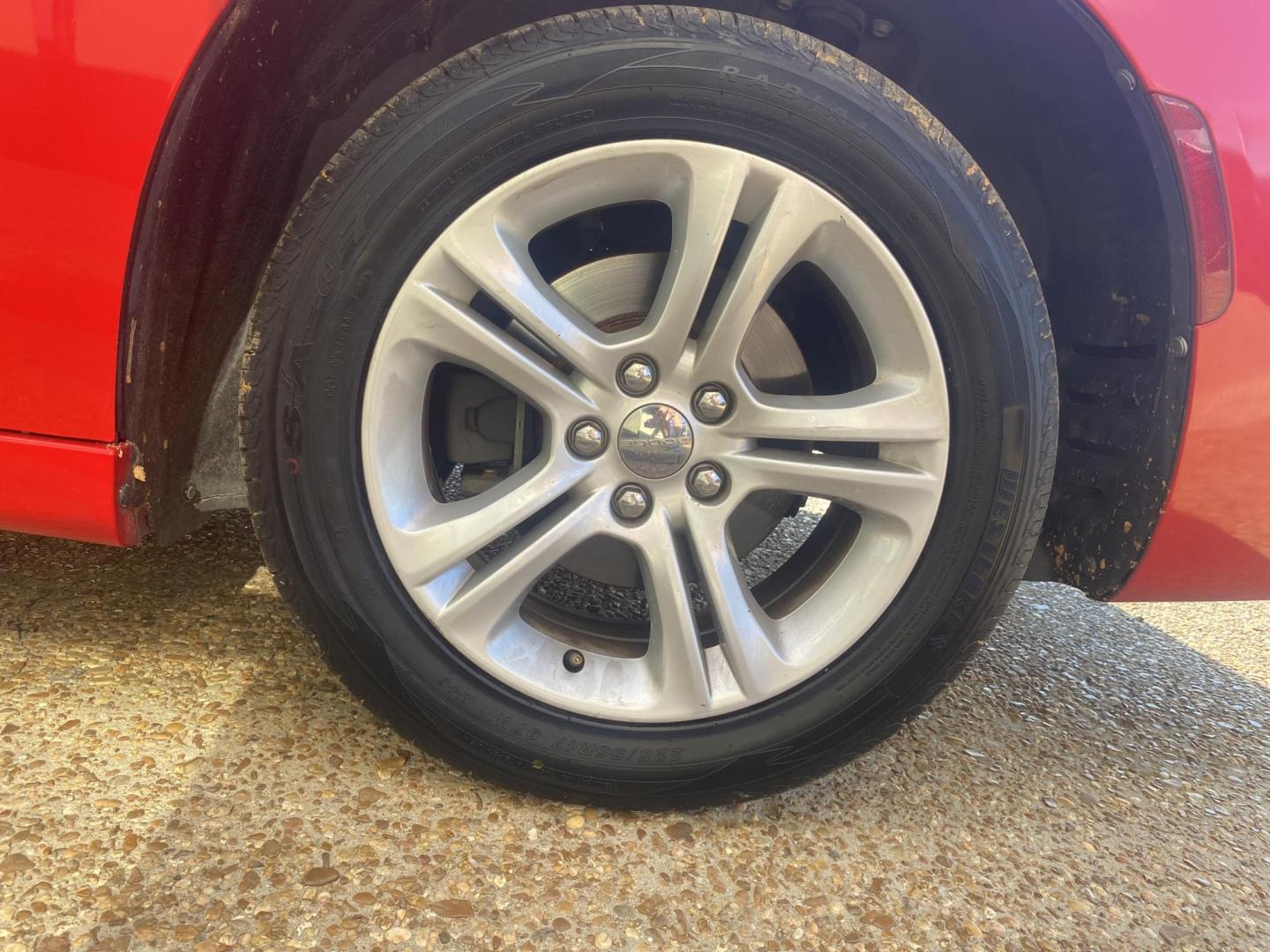 2018 RED DODGE CHARGER SXT (2C3CDXBG1JH) , located at 922 W. Beacon St., Philadelphia, MS, 39350, (601) 650-3675, 32.770447, -89.127151 - Photo#7