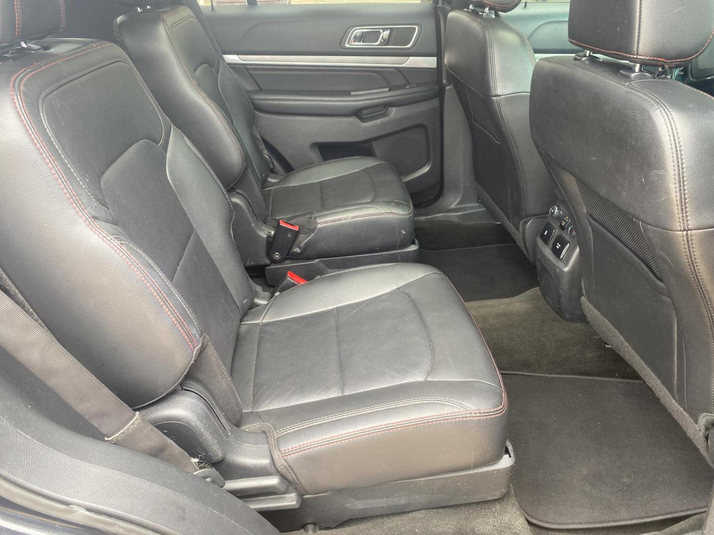 2016 BLACK FORD EXPLORER SPORT (1FM5K8GT5GG) , located at 922 W. Beacon St., Philadelphia, MS, 39350, (601) 650-3675, 32.770447, -89.127151 - Photo#16