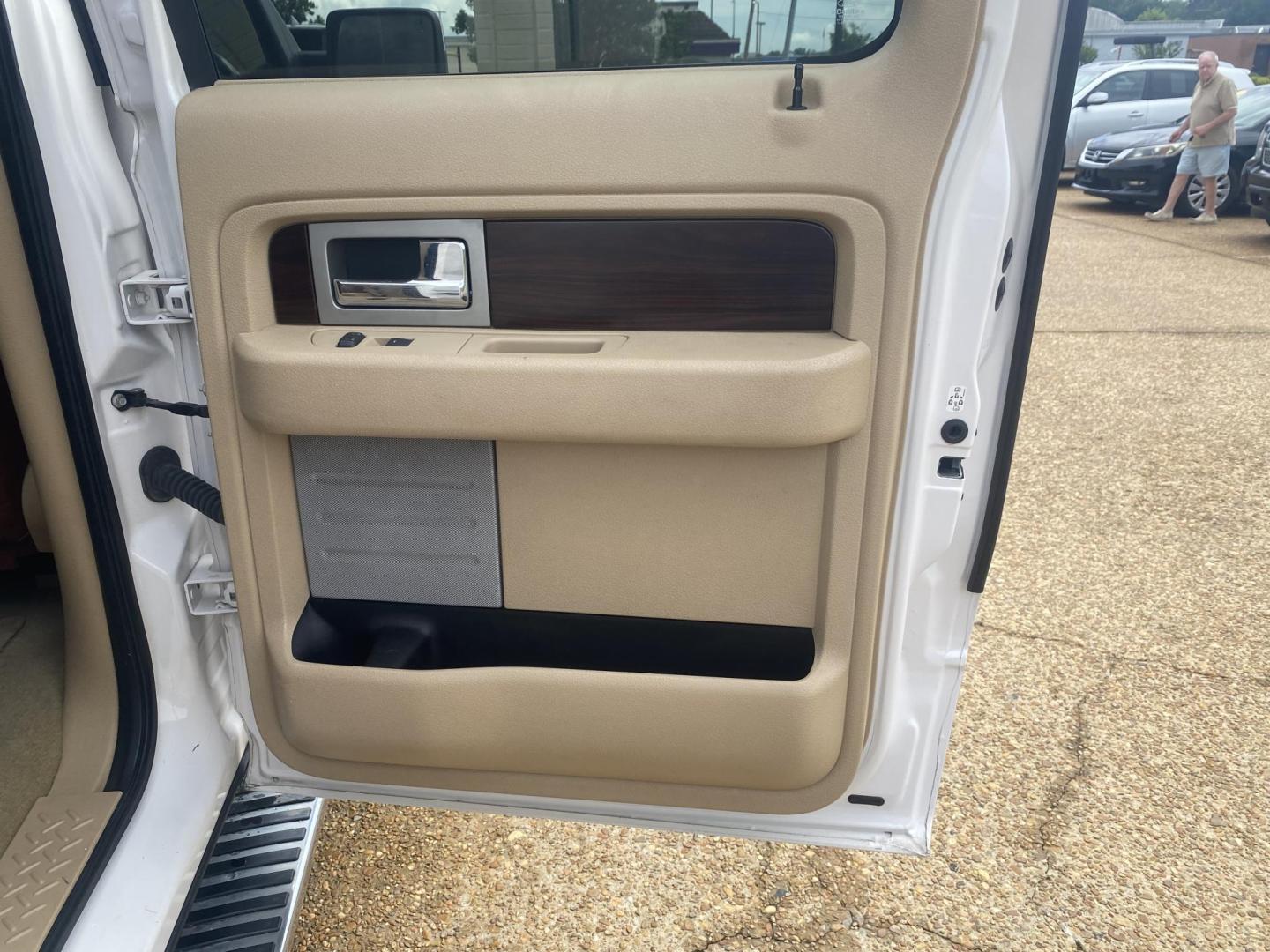 2012 WHITE FORD F-150 KING RANCH (1FTFW1ET9CK) , located at 922 W. Beacon St., Philadelphia, MS, 39350, (601) 650-3675, 32.770447, -89.127151 - Photo#15