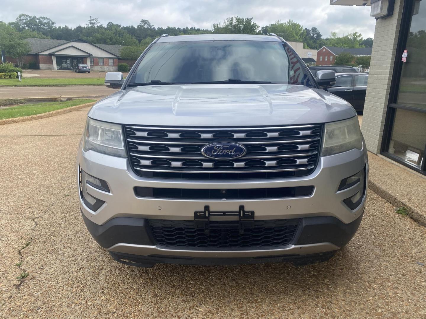2016 SILVER FORD EXPLORER LIMITED (1FM5K7F89GG) , located at 922 W. Beacon St., Philadelphia, MS, 39350, (601) 650-3675, 32.770447, -89.127151 - Photo#1