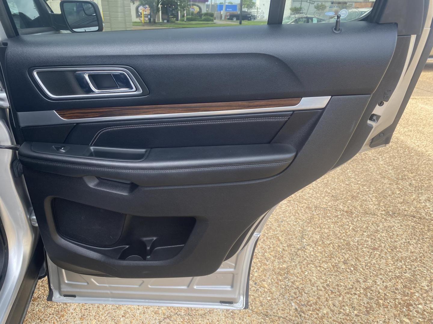 2016 SILVER FORD EXPLORER LIMITED (1FM5K7F89GG) , located at 922 W. Beacon St., Philadelphia, MS, 39350, (601) 650-3675, 32.770447, -89.127151 - Photo#15