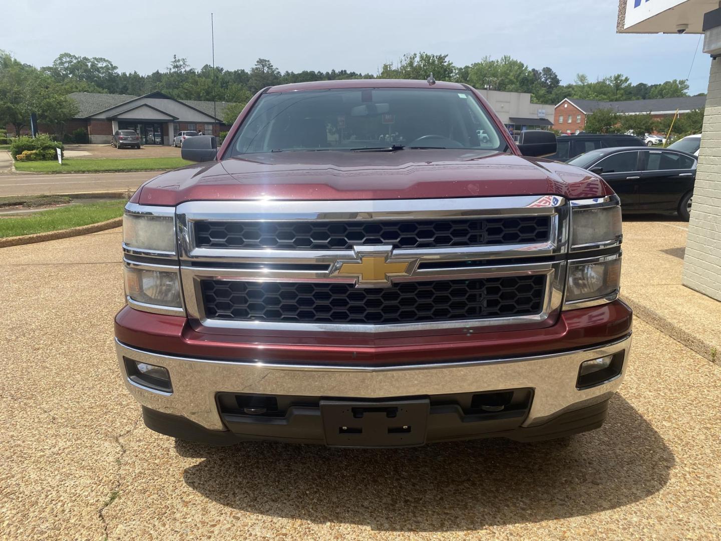 2014 RED CHEVROLET SILVERADO LT (3GCUKREC1EG) , located at 922 W. Beacon St., Philadelphia, MS, 39350, (601) 650-3675, 32.770447, -89.127151 - Photo#1