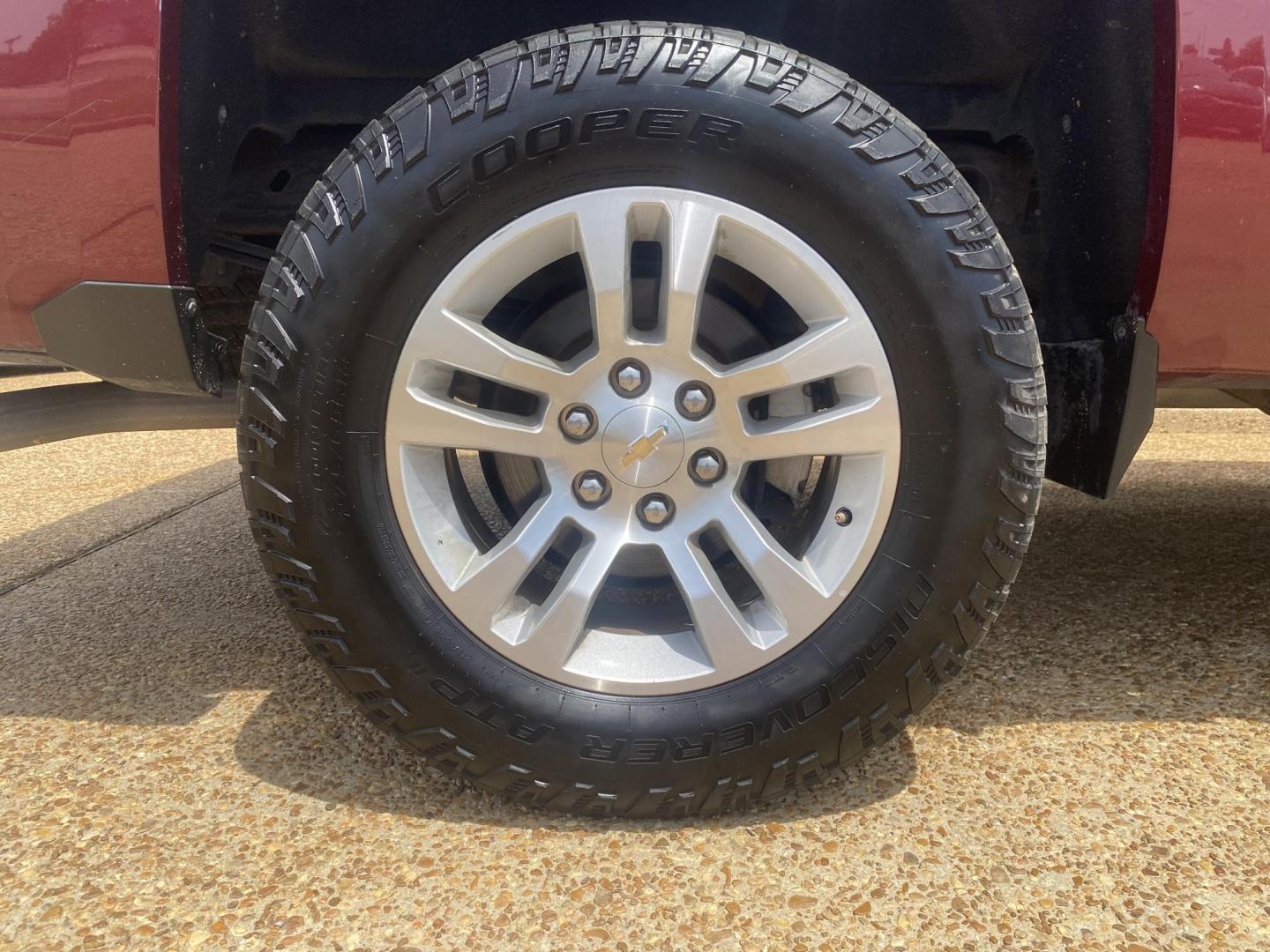 2014 RED CHEVROLET SILVERADO LT (3GCUKREC1EG) , located at 922 W. Beacon St., Philadelphia, MS, 39350, (601) 650-3675, 32.770447, -89.127151 - Photo#7
