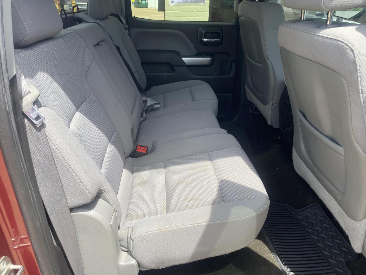 2014 RED CHEVROLET SILVERADO LT (3GCUKREC1EG) , located at 922 W. Beacon St., Philadelphia, MS, 39350, (601) 650-3675, 32.770447, -89.127151 - Photo#14