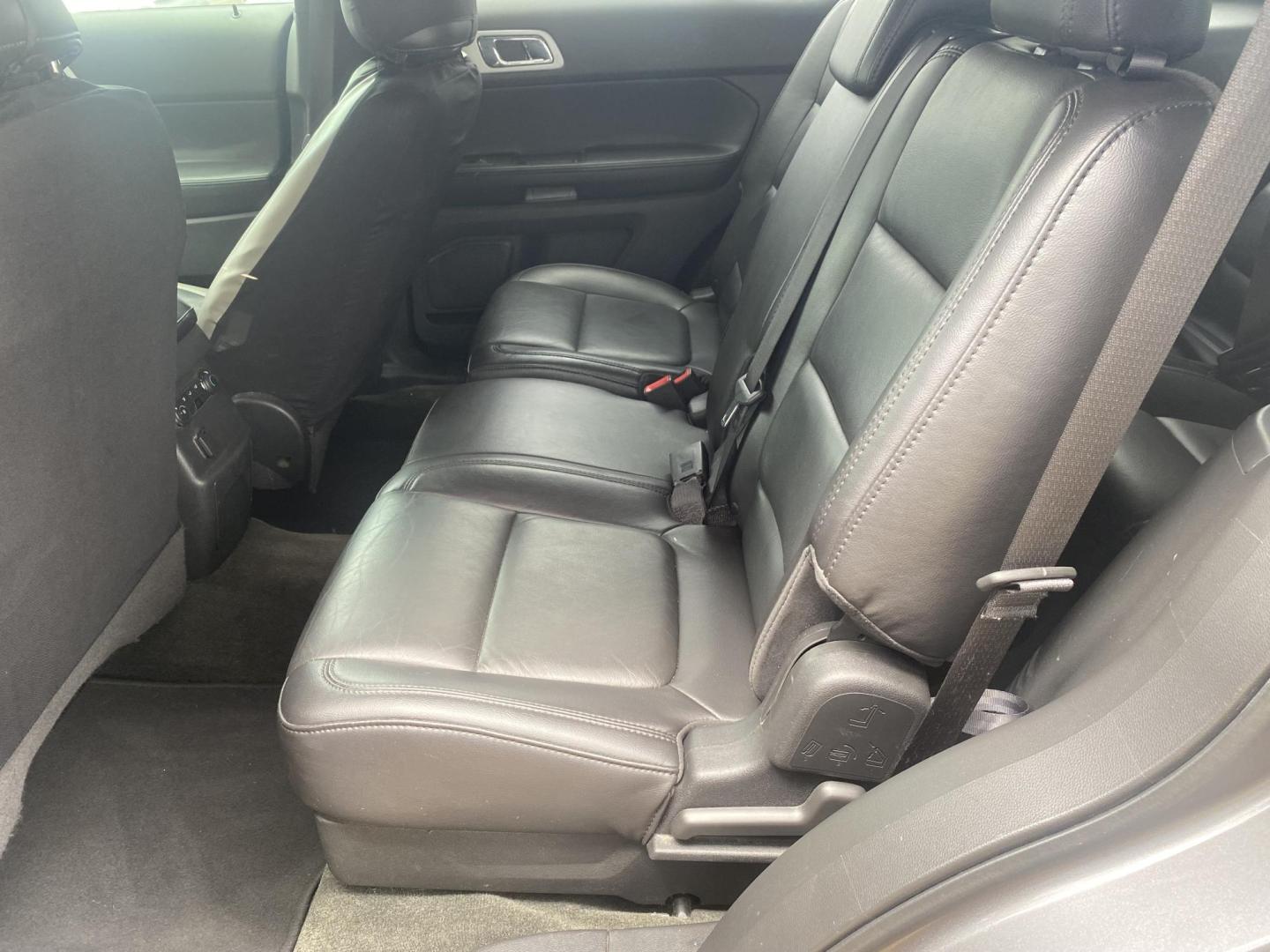 2014 GRAY FORD EXPLORER XLT (1FM5K7D86EG) , located at 922 W. Beacon St., Philadelphia, MS, 39350, (601) 650-3675, 32.770447, -89.127151 - Photo#13
