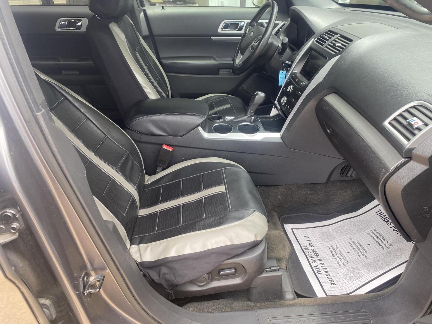 2014 GRAY FORD EXPLORER XLT (1FM5K7D86EG) , located at 922 W. Beacon St., Philadelphia, MS, 39350, (601) 650-3675, 32.770447, -89.127151 - Photo#10