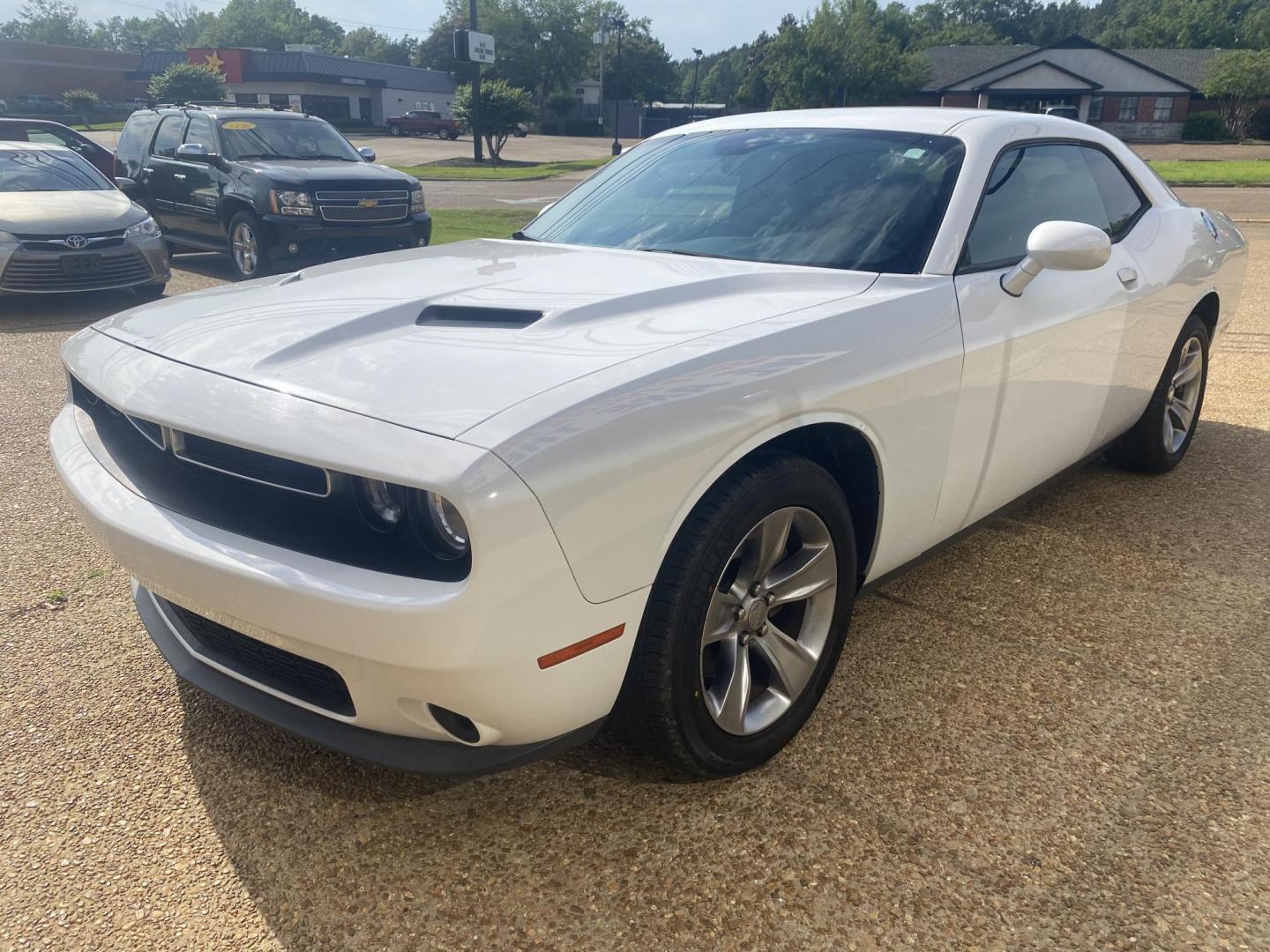 2016 WHITE DODGE CHALLENGER SXT (2C3CDZAG7GH) , located at 922 W. Beacon St., Philadelphia, MS, 39350, (601) 650-3675, 32.770447, -89.127151 - Photo#2