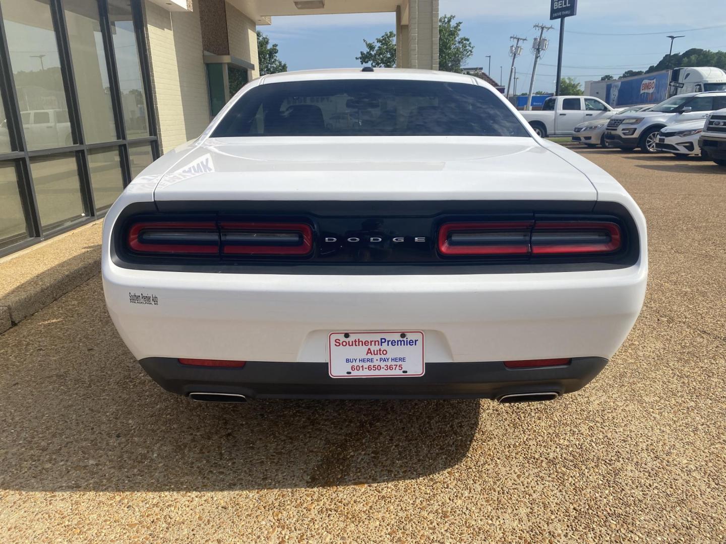 2016 WHITE DODGE CHALLENGER SXT (2C3CDZAG7GH) , located at 922 W. Beacon St., Philadelphia, MS, 39350, (601) 650-3675, 32.770447, -89.127151 - Photo#4