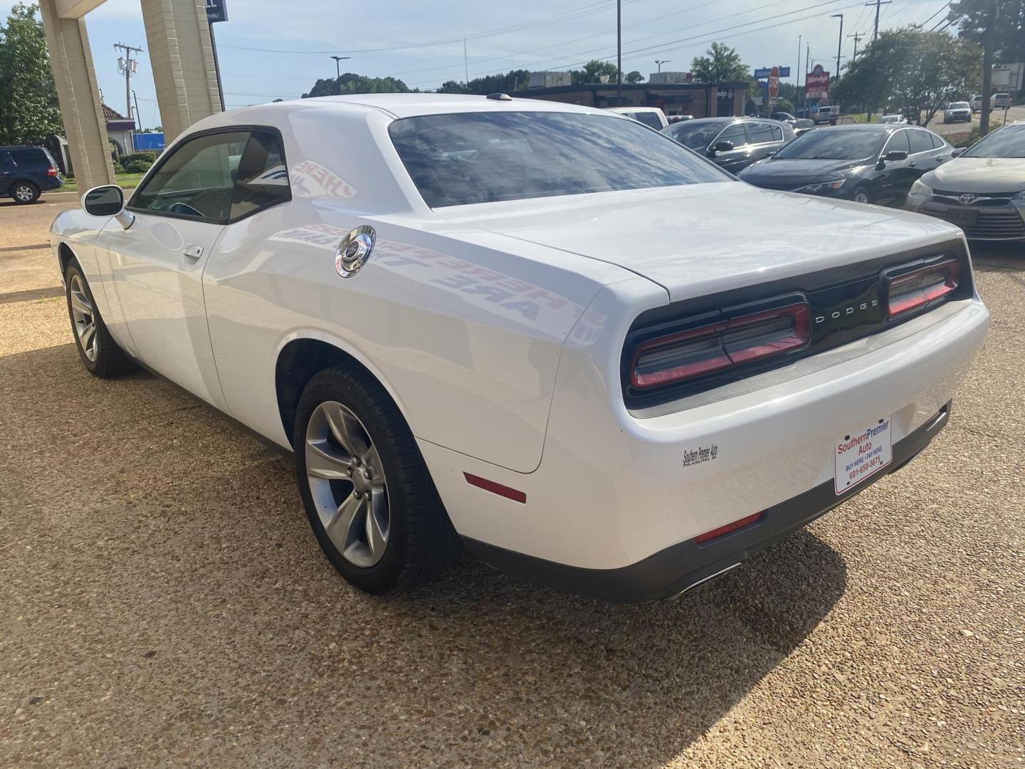 2016 WHITE DODGE CHALLENGER SXT (2C3CDZAG7GH) , located at 922 W. Beacon St., Philadelphia, MS, 39350, (601) 650-3675, 32.770447, -89.127151 - Photo#3