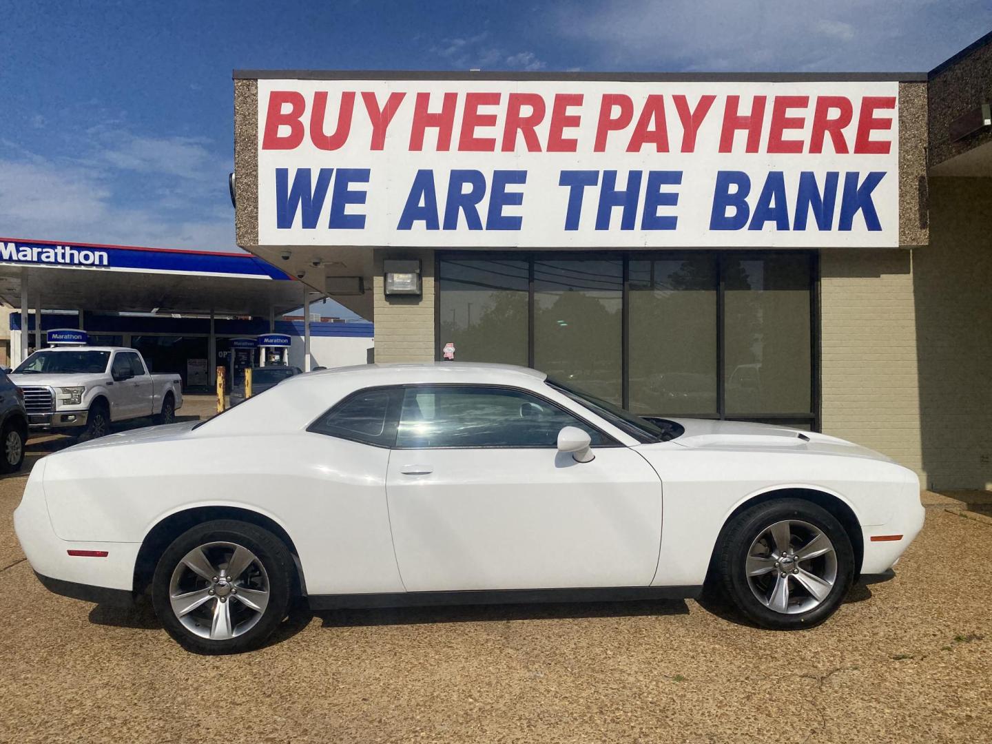 2016 WHITE DODGE CHALLENGER SXT (2C3CDZAG7GH) , located at 922 W. Beacon St., Philadelphia, MS, 39350, (601) 650-3675, 32.770447, -89.127151 - Photo#6