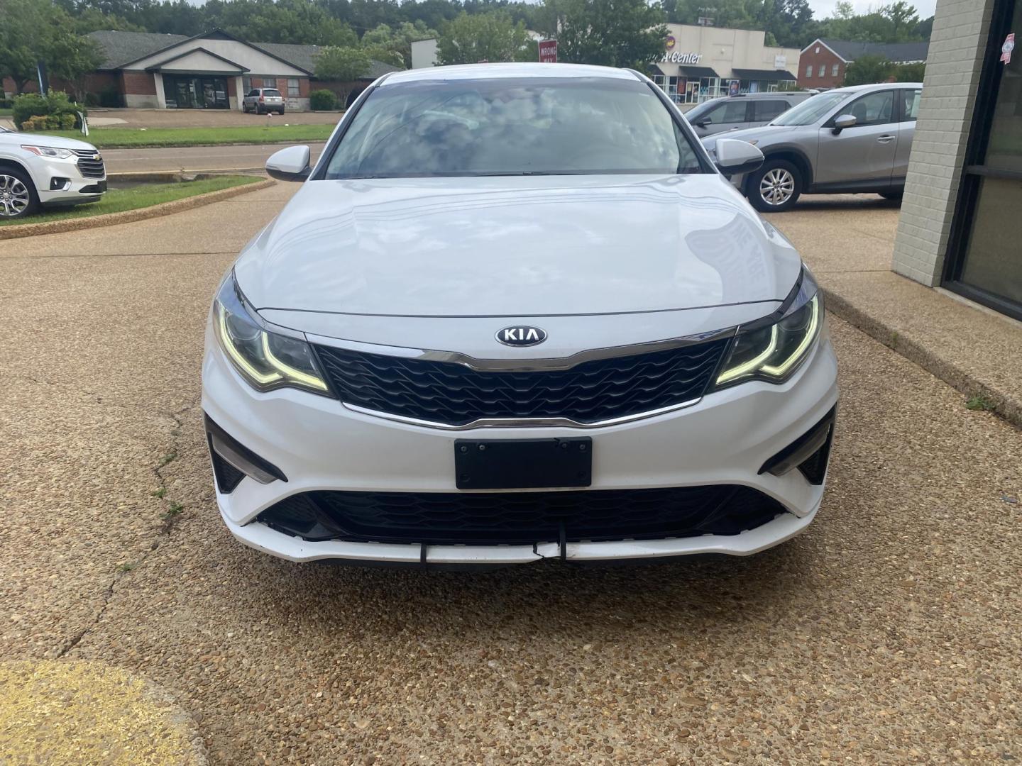 2020 WHITE KIA OPTIMA LX (5XXGT4L38LG) , located at 922 W. Beacon St., Philadelphia, MS, 39350, (601) 650-3675, 32.770447, -89.127151 - Photo#1