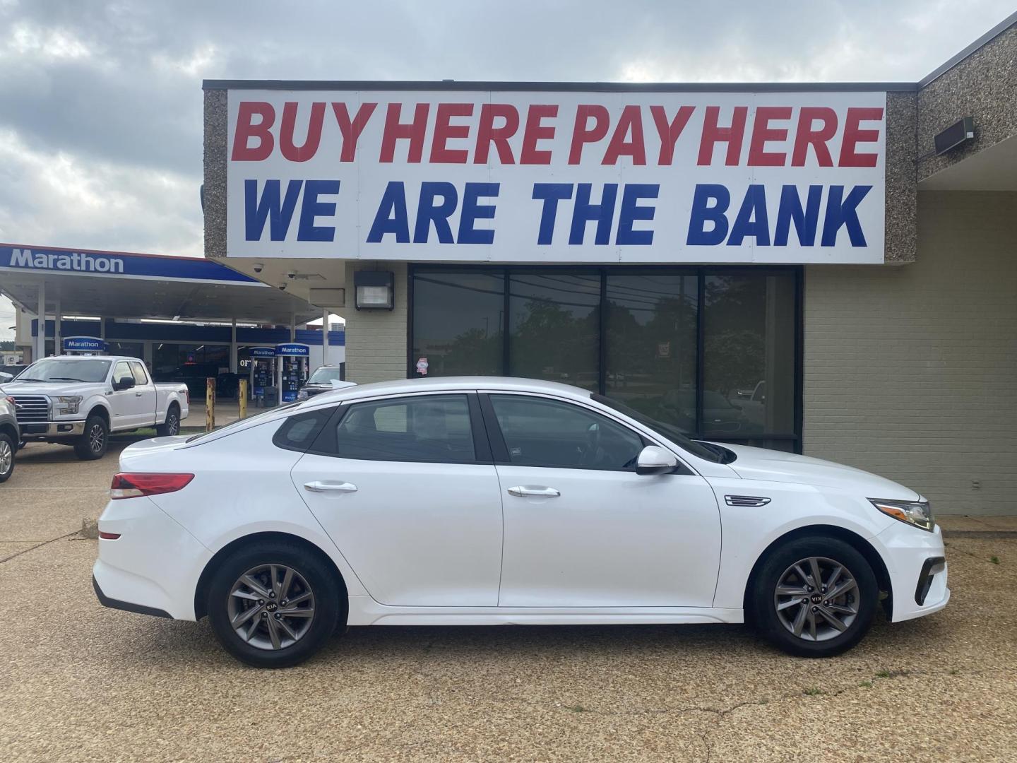 2020 WHITE KIA OPTIMA LX (5XXGT4L38LG) , located at 922 W. Beacon St., Philadelphia, MS, 39350, (601) 650-3675, 32.770447, -89.127151 - Photo#6