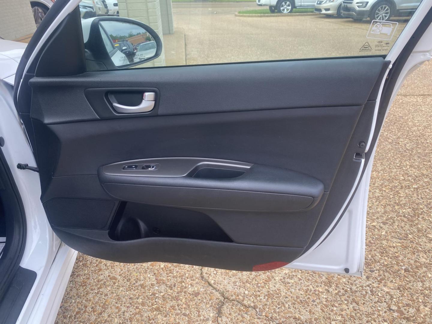 2020 WHITE KIA OPTIMA LX (5XXGT4L38LG) , located at 922 W. Beacon St., Philadelphia, MS, 39350, (601) 650-3675, 32.770447, -89.127151 - Photo#11