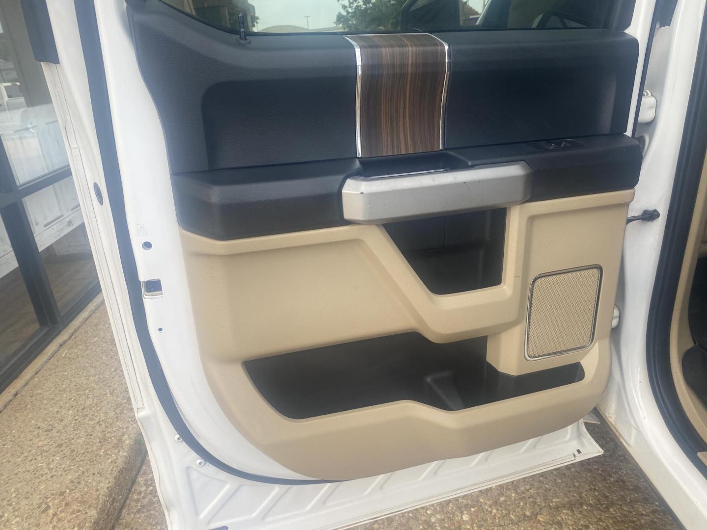 2016 WHITE FORD F-150 LARIAT (1FTEW1EF4GF) , located at 922 W. Beacon St., Philadelphia, MS, 39350, (601) 650-3675, 32.770447, -89.127151 - Photo#12