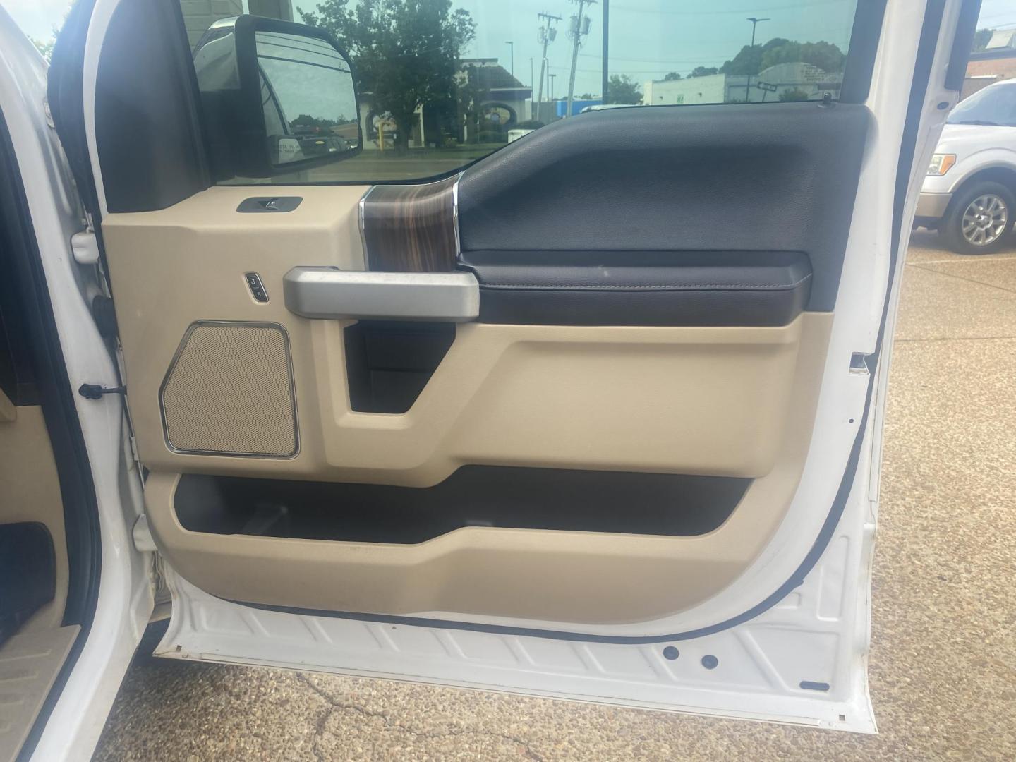 2016 WHITE FORD F-150 LARIAT (1FTEW1EF4GF) , located at 922 W. Beacon St., Philadelphia, MS, 39350, (601) 650-3675, 32.770447, -89.127151 - Photo#11